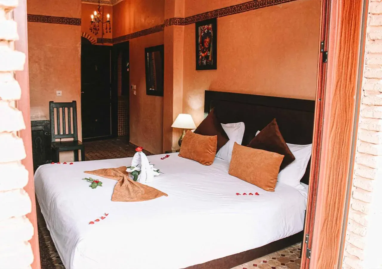 Deluxe Double Room with Balcony in Riad Mabrouk Deluxe Double Room with Balcony in Riad Mabrouk
