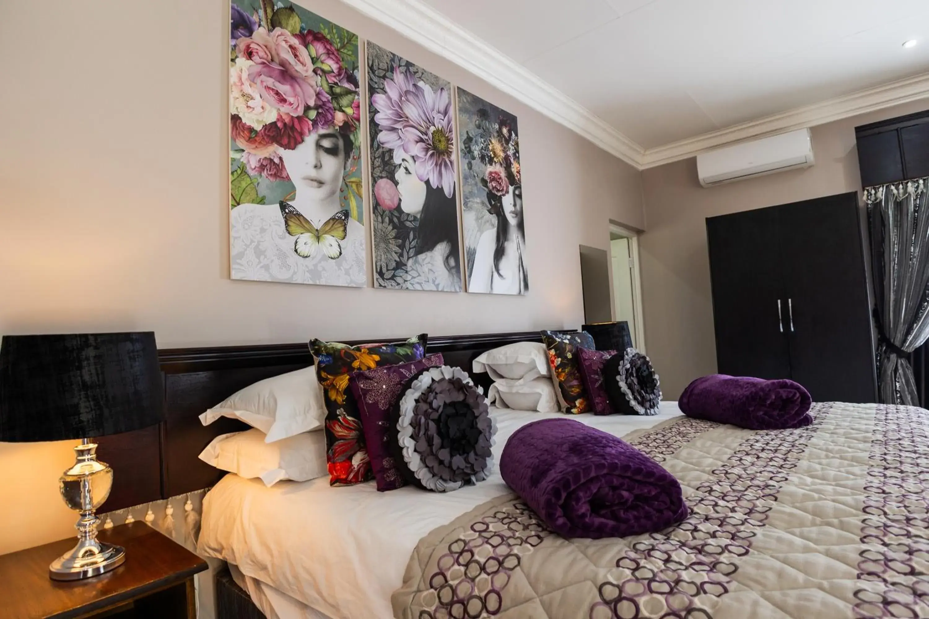 King Room with Mountain View - single occupancy in Lavender Hill Country Estate and Wedding Venue King Room with Mountain View - single occupancy in Lavender Hill Country Estate and Wedding Venue