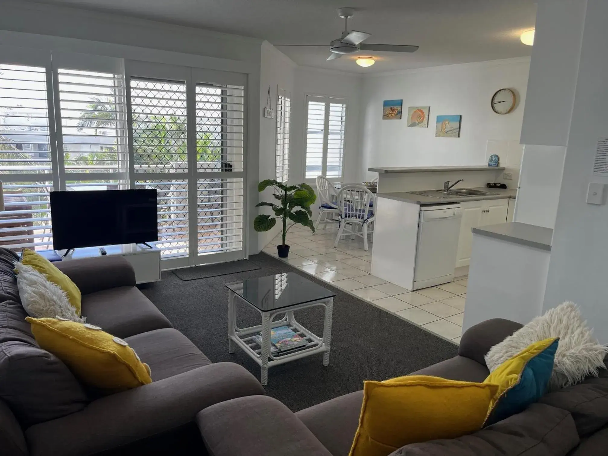 Two-Bedroom Rooftop Apartment in The Burlington Holiday Apartments Two-Bedroom Rooftop Apartment in The Burlington Holiday Apartments