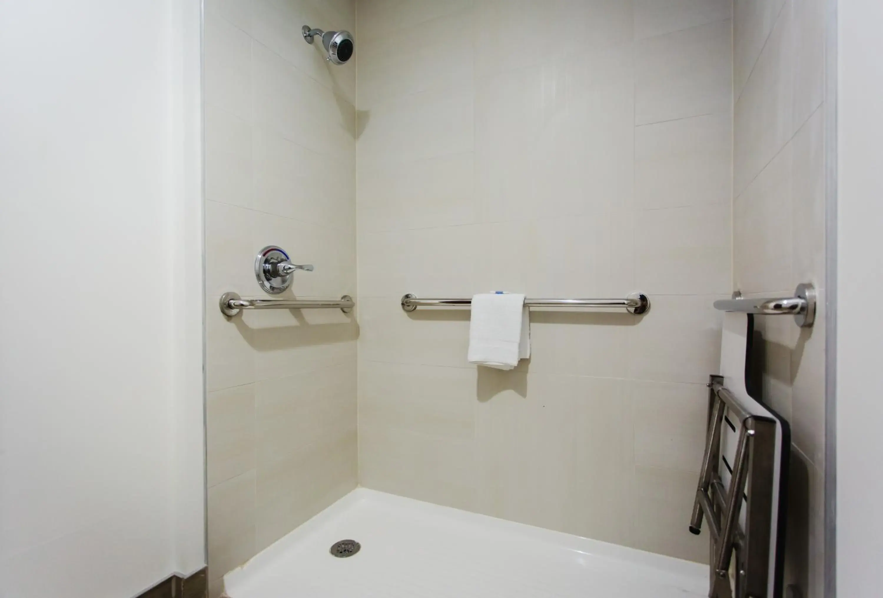 King Room - Disability Access in Palacio Royale Inn Boutique Katy King Room - Disability Access in Palacio Royale Inn Boutique Katy