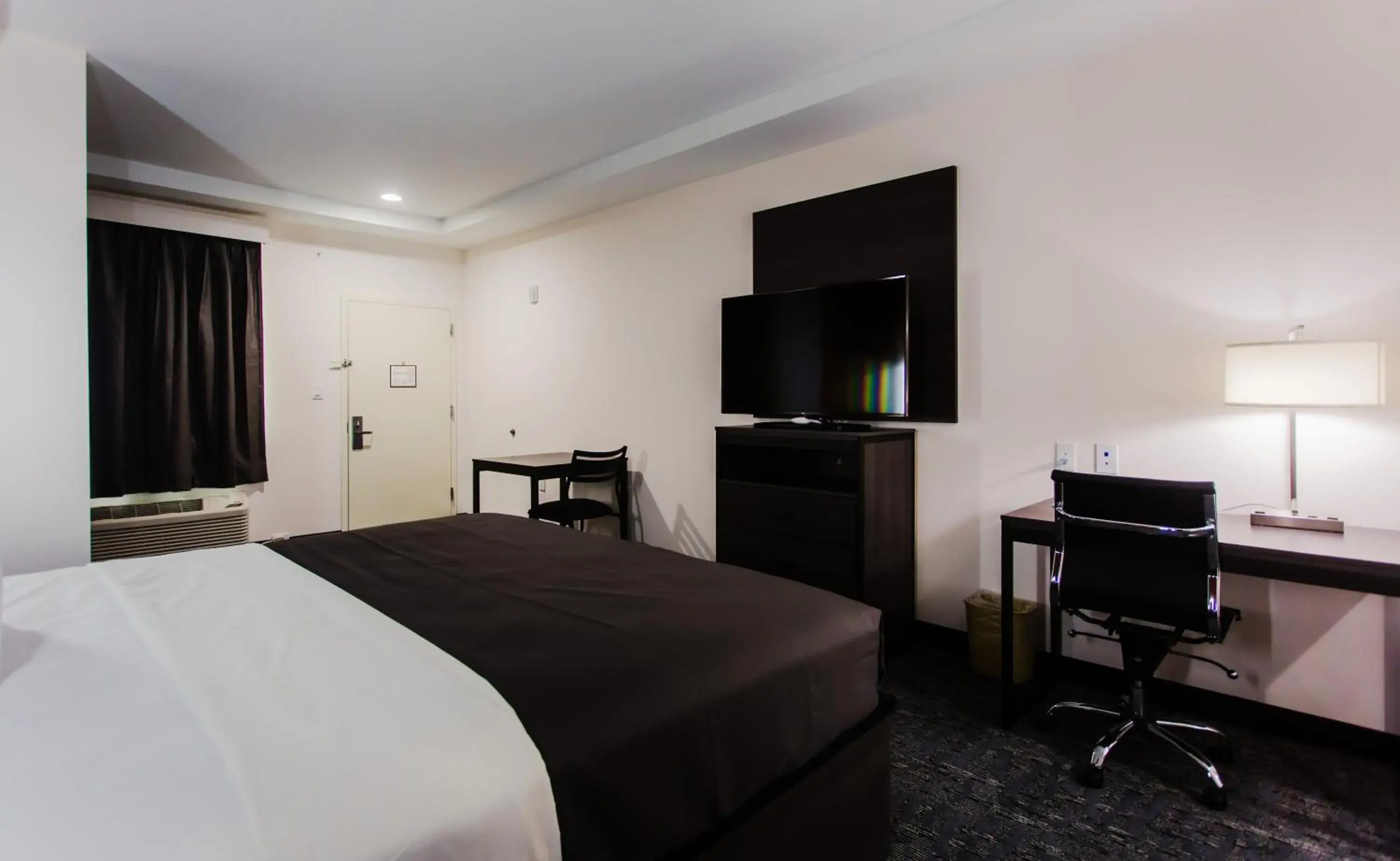 Deluxe King Room in Palacio Royale Inn Boutique Katy Deluxe King Room in Palacio Royale Inn Boutique Katy