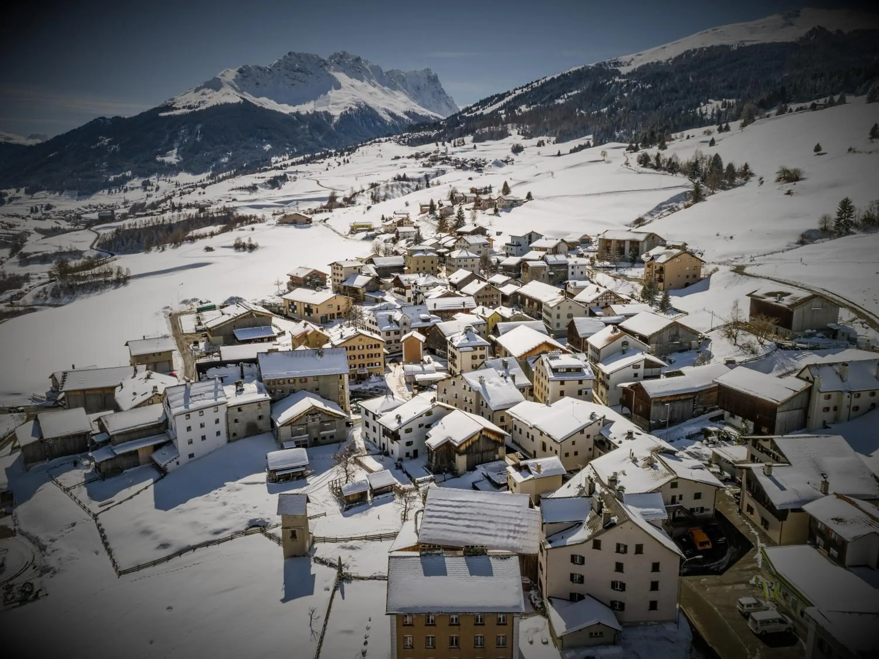 Two-Bedroom House in Hotel und Restaurant Alpina Two-Bedroom House in Hotel und Restaurant Alpina