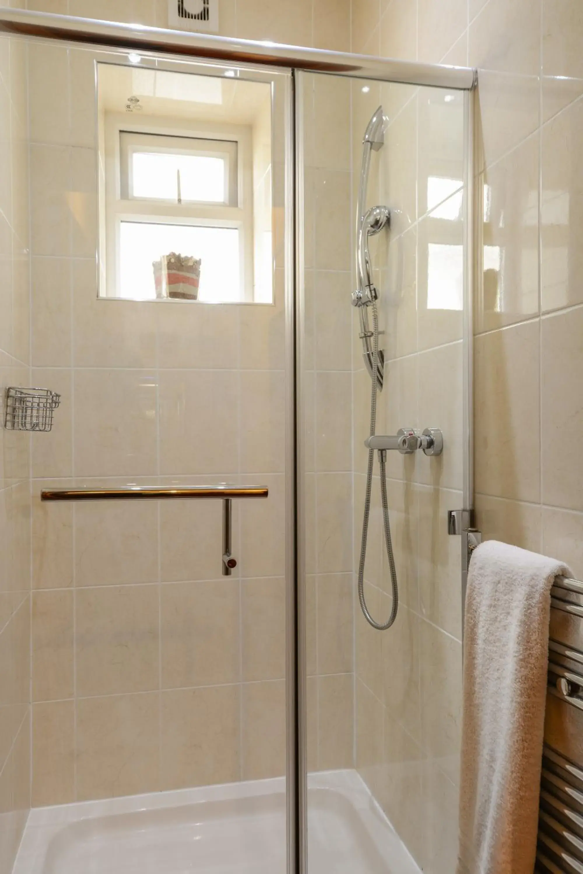 Standard Twin Room with Shared Bathroom in Tanes Hotel Standard Twin Room with Shared Bathroom in Tanes Hotel