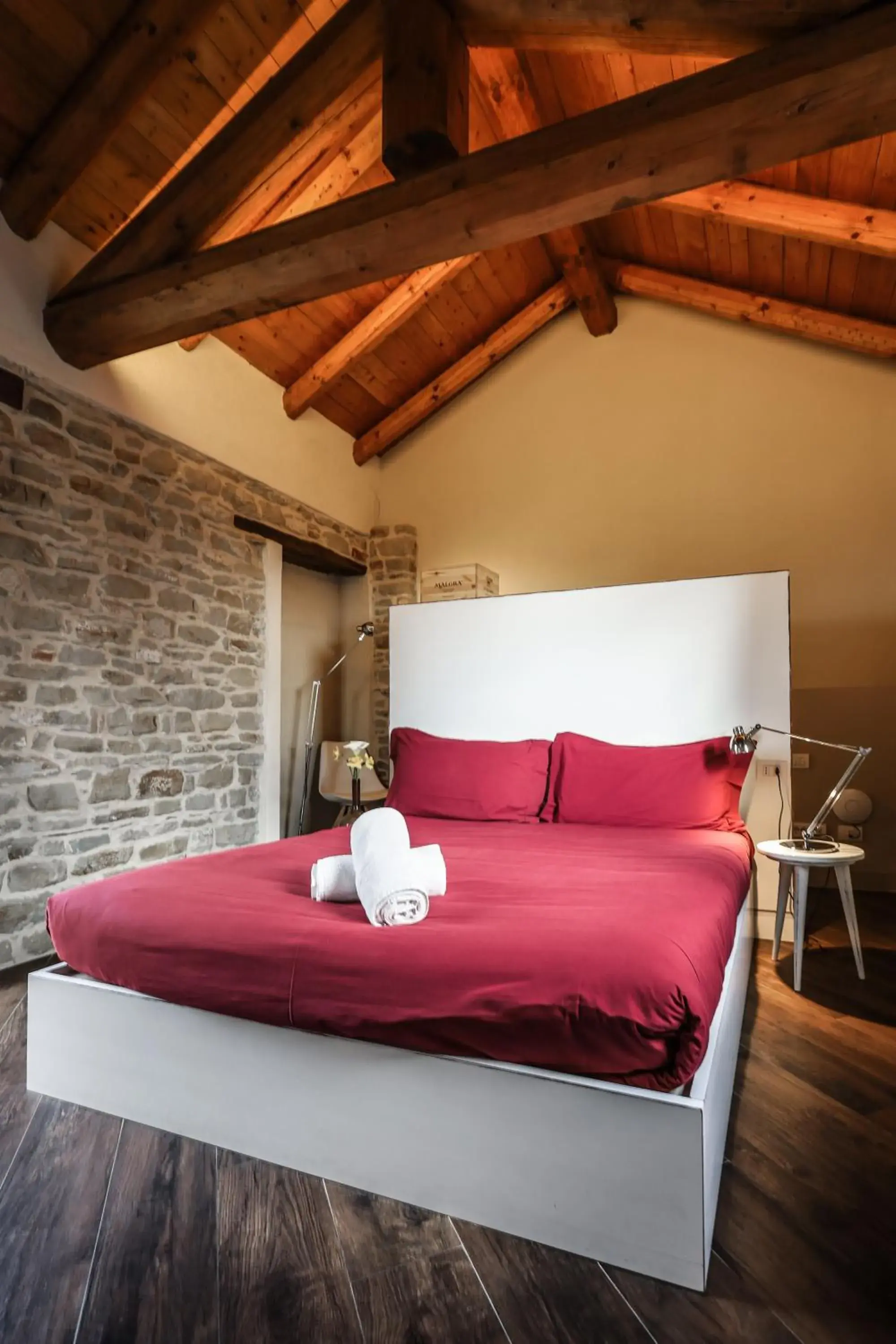 Deluxe King Room - single occupancy in Albergo del Bramante Deluxe King Room - single occupancy in Albergo del Bramante