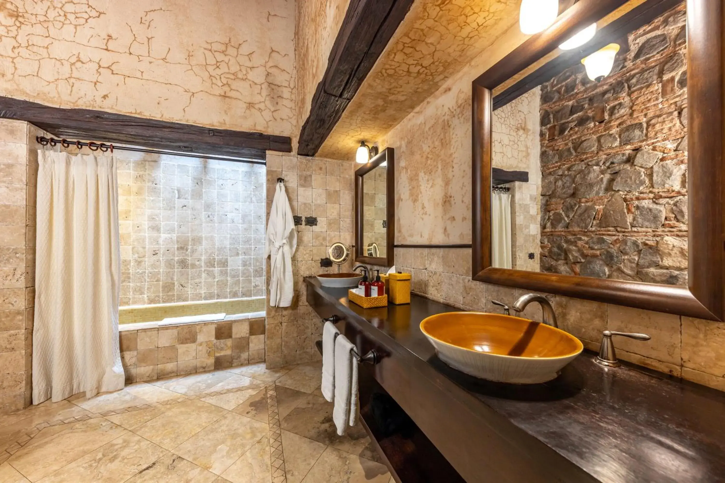 Queen Suite in El Convento Boutique Hotel Queen Suite in El Convento Boutique Hotel