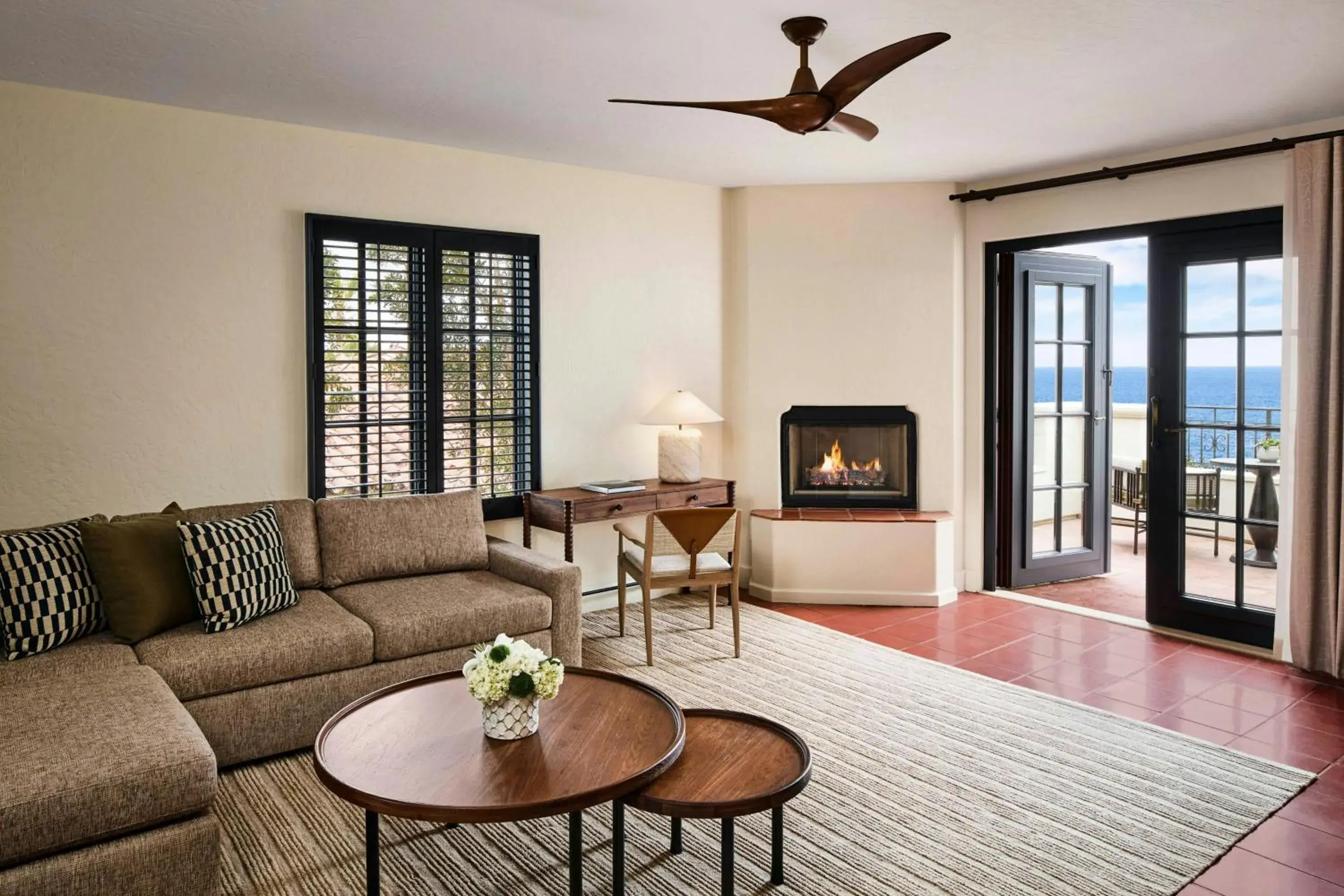 Signiture King Suite with Sofa Bed and Partial Ocean View in The Ritz-Carlton Bacara, Santa Barbara Signiture King Suite with Sofa Bed and Partial Ocean View in The Ritz-Carlton Bacara, Santa Barbara