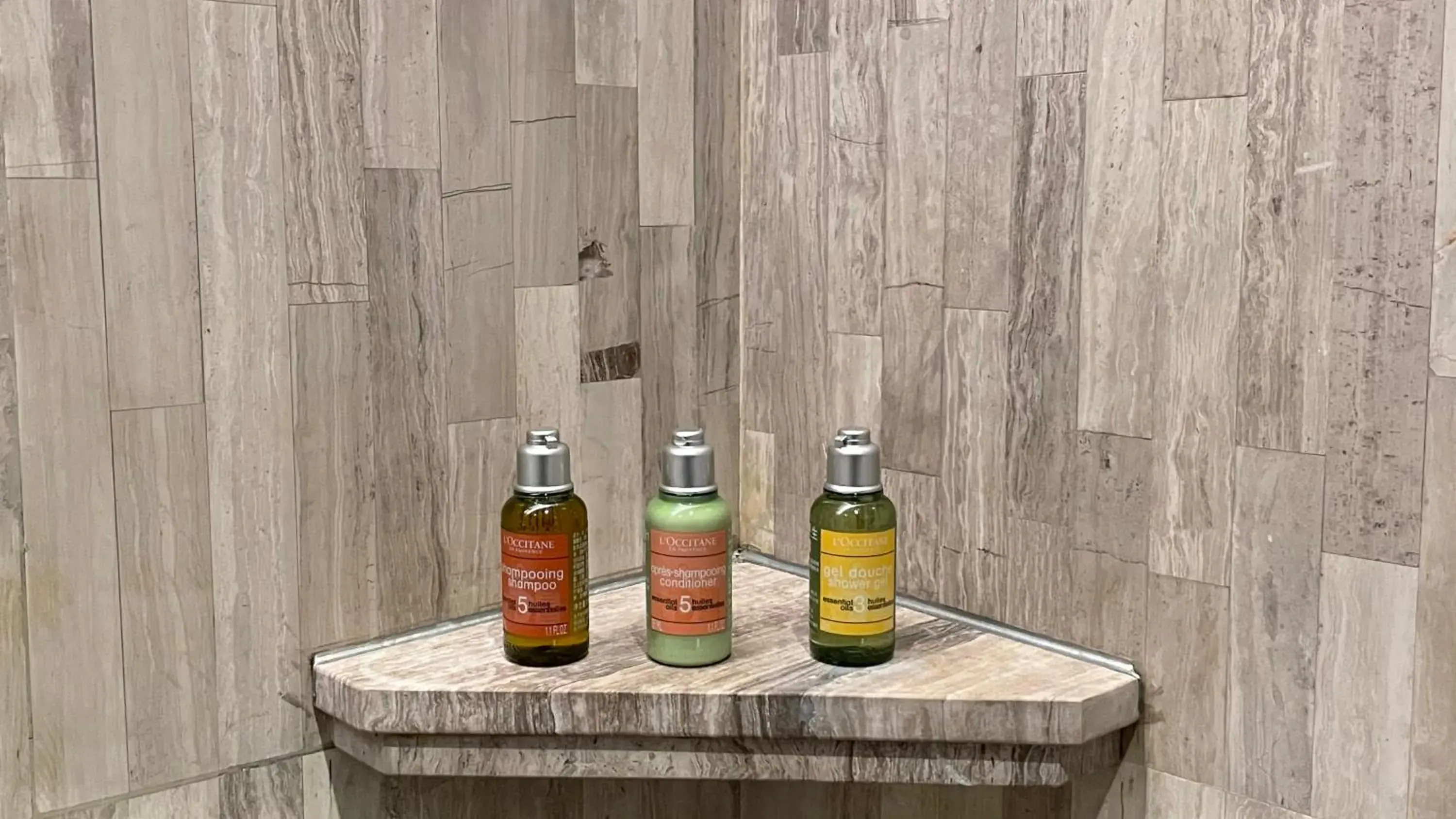 Executive Twin Room in Grand Metropark Universal Dinosaur Town Hotel Executive Twin Room in Grand Metropark Universal Dinosaur Town Hotel