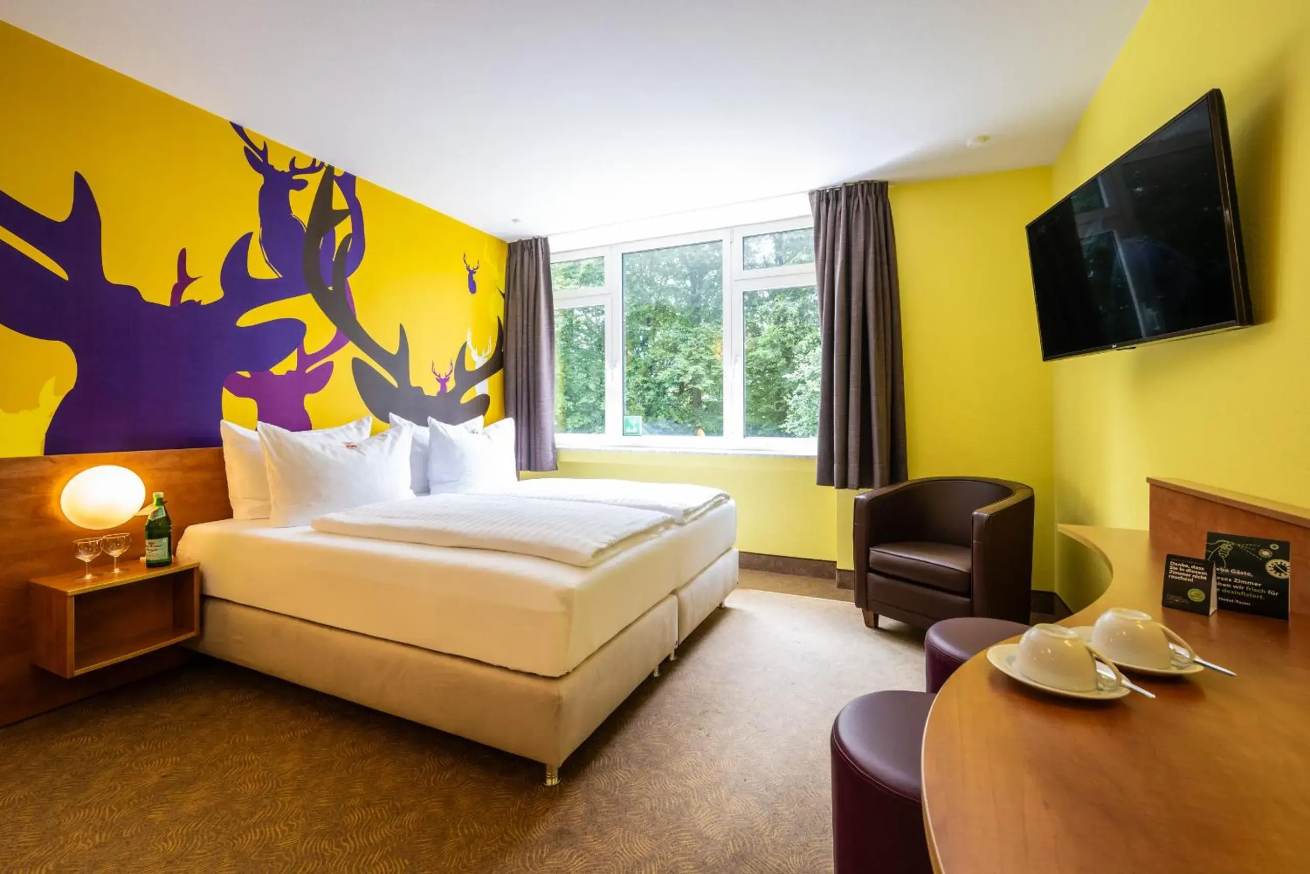 Superior Double Room in Hotel Göttingen-West Superior Double Room in Hotel Göttingen-West