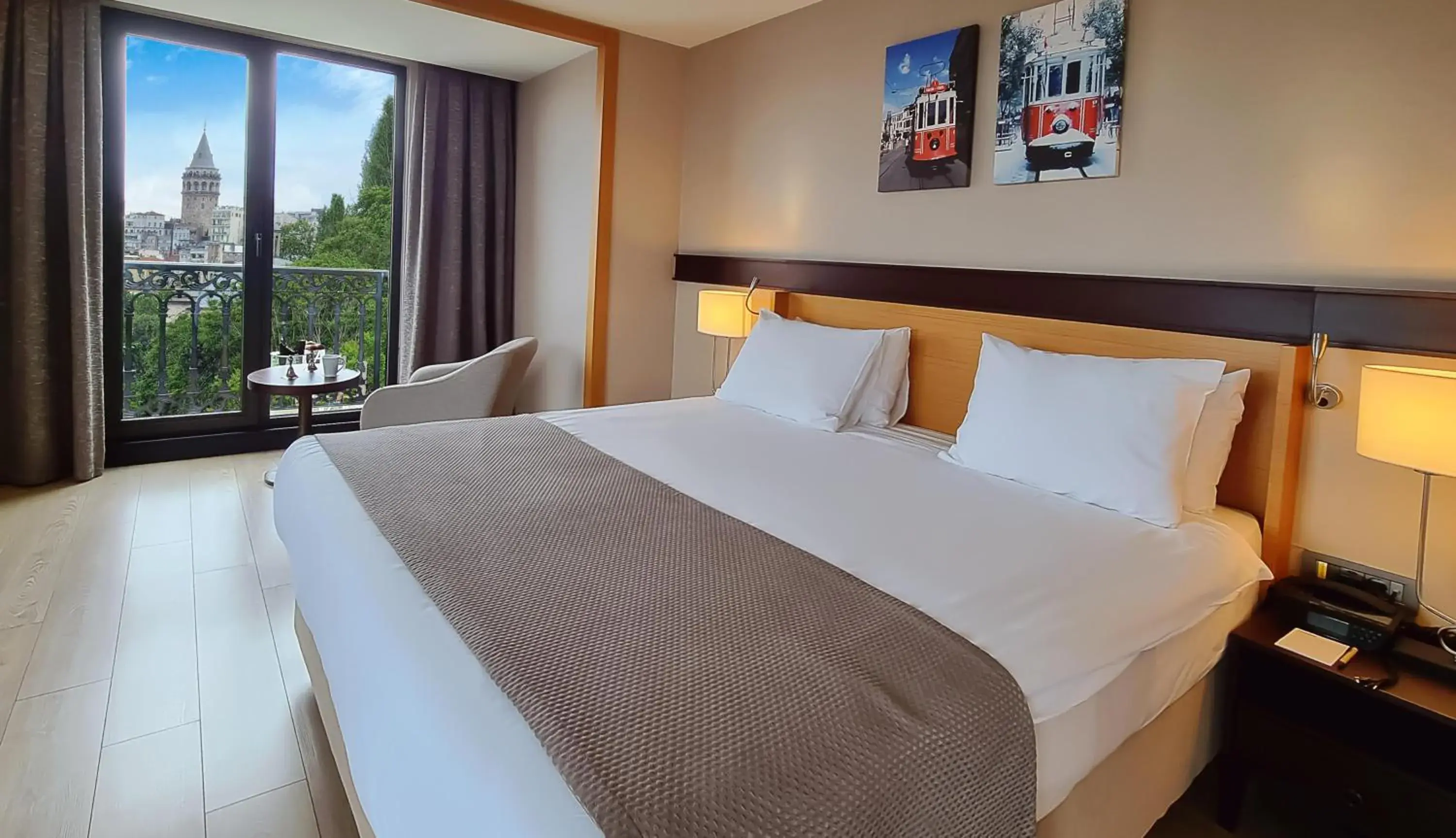 Deluxe Double Room with Partial Sea View in Port Bosphorus Hotel Deluxe Double Room with Partial Sea View in Port Bosphorus Hotel