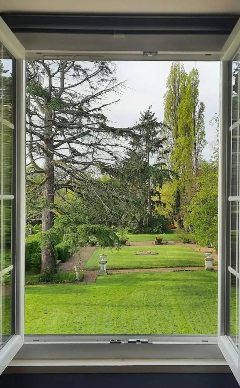 Double Room with Private Bathroom - single occupancy in Maison Angulus Ridet Double Room with Private Bathroom - single occupancy in Maison Angulus Ridet