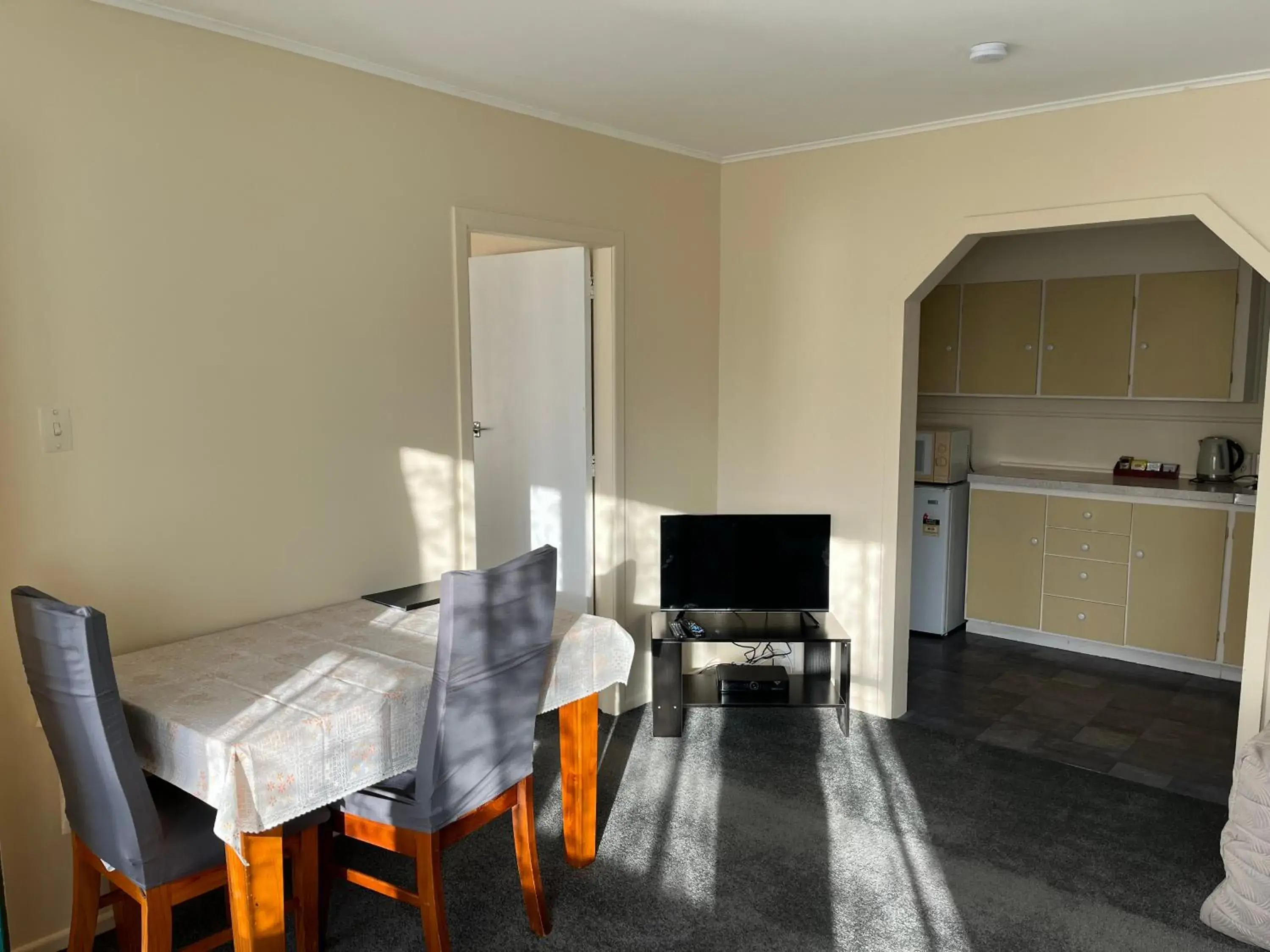 One-Bedroom Apartment in Classic Motel One-Bedroom Apartment in Classic Motel