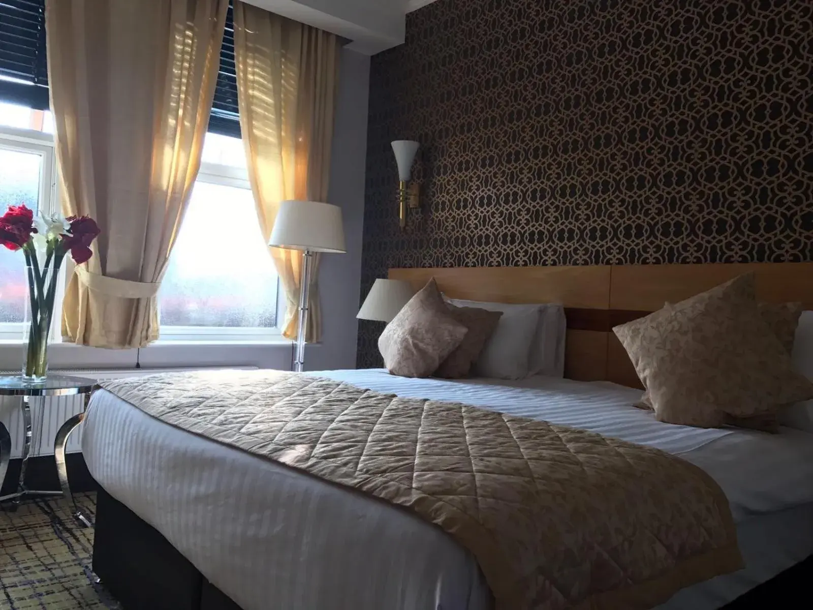 Deluxe King Room in Harefield Manor Hotel Deluxe King Room in Harefield Manor Hotel