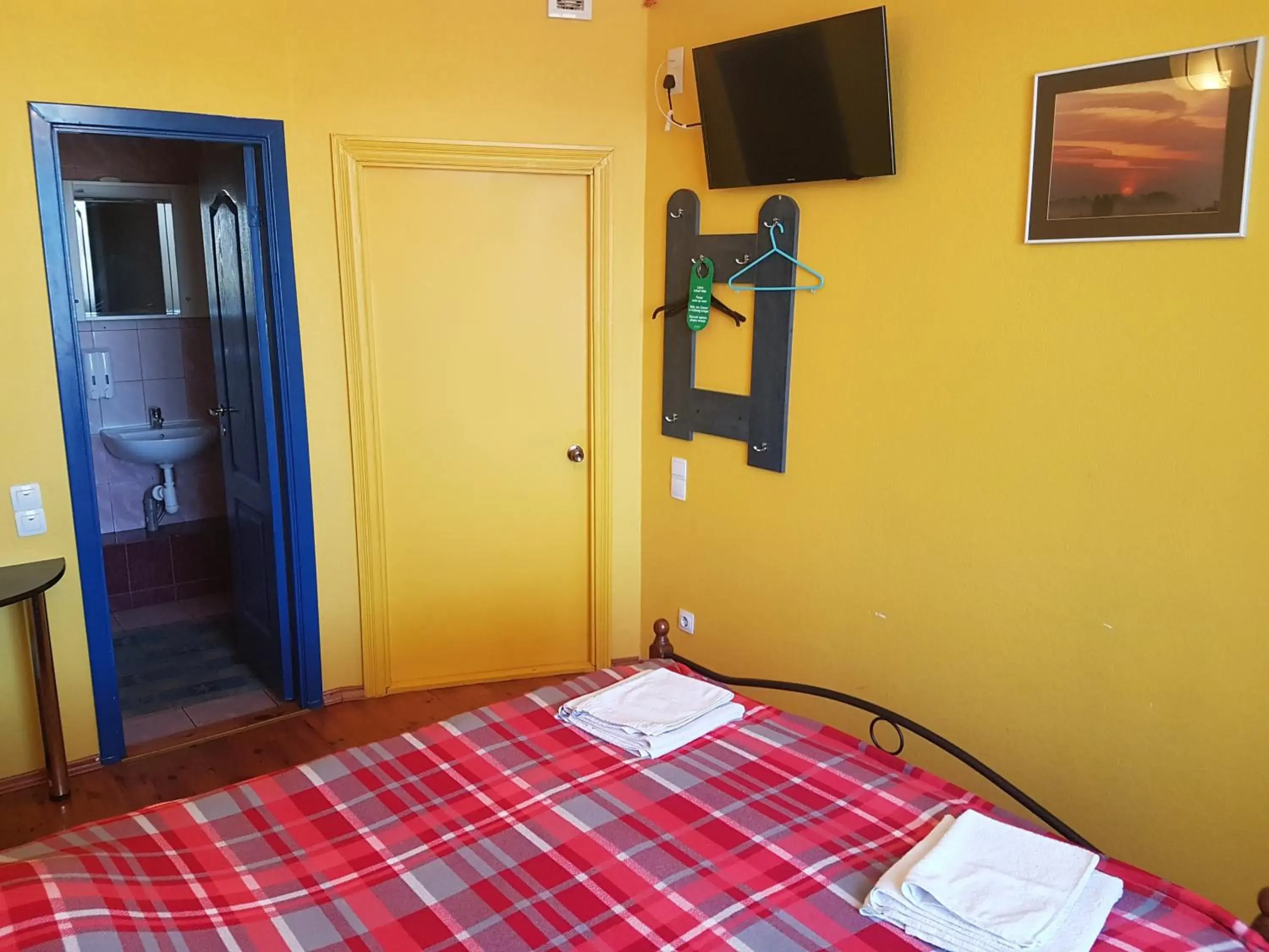 Twin Room in Hotel Erfolg Twin Room in Hotel Erfolg