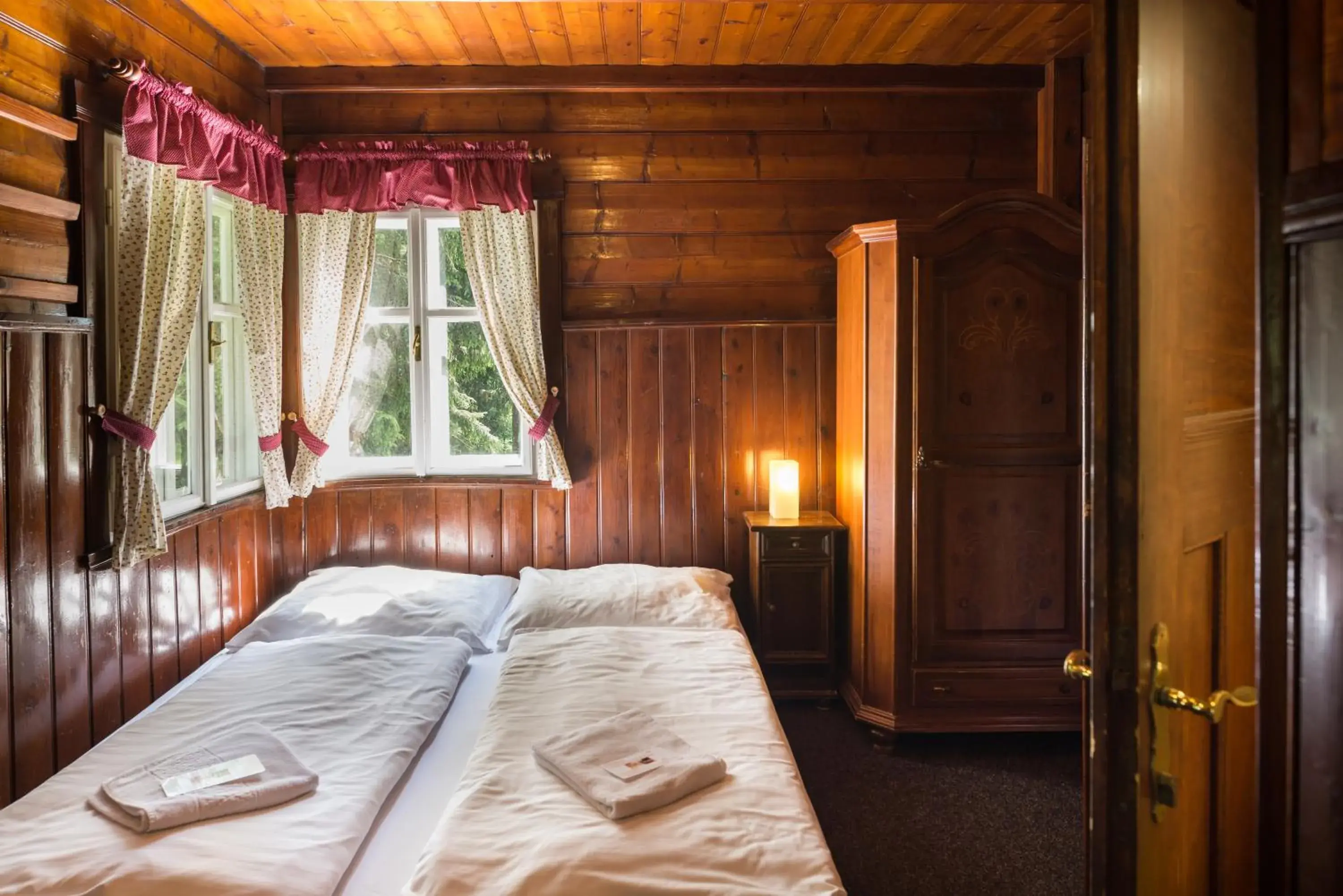 Triple Room with Bathroom in Hotel Diana Triple Room with Bathroom in Hotel Diana