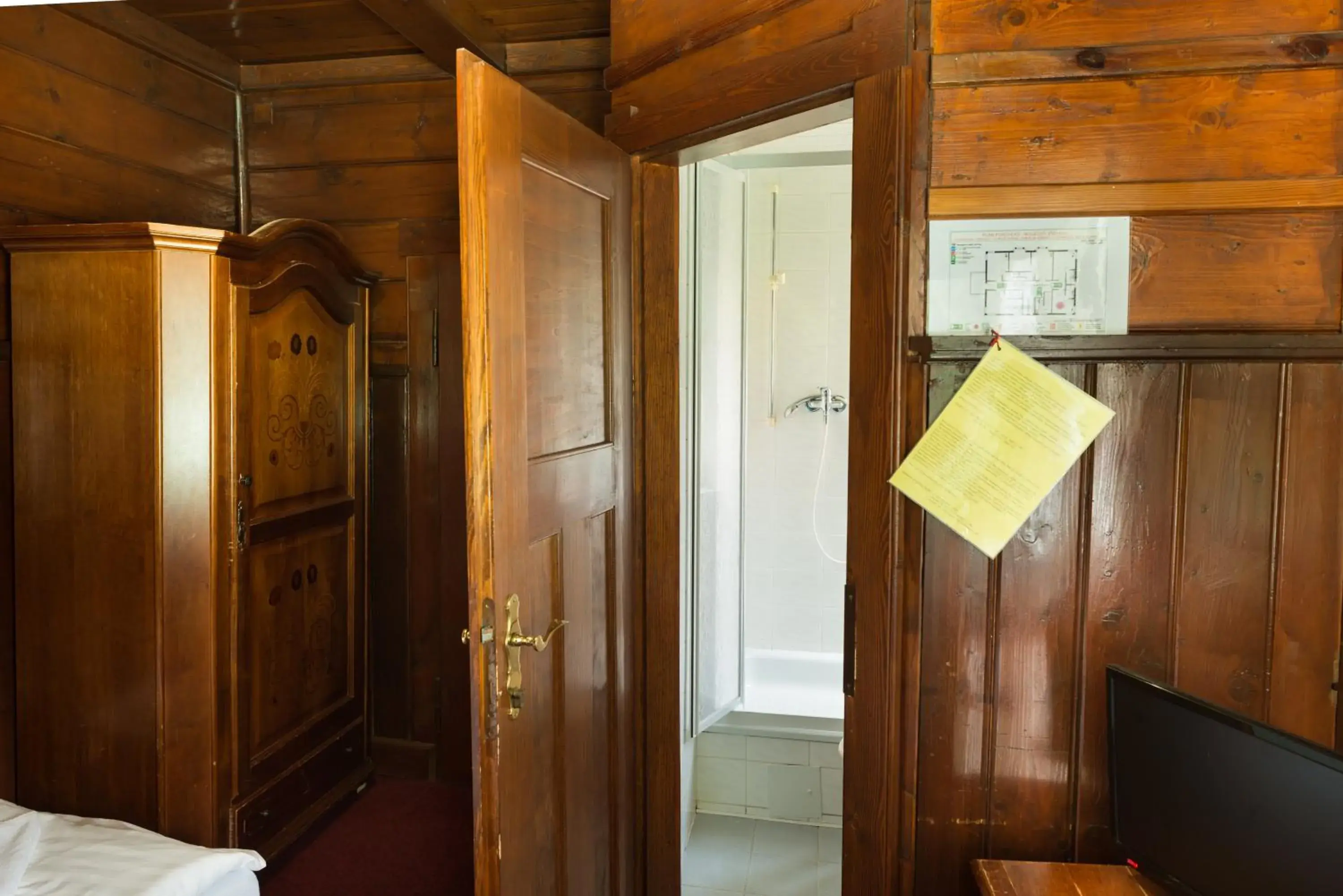 Small Twin Room in Hotel Diana Small Twin Room in Hotel Diana