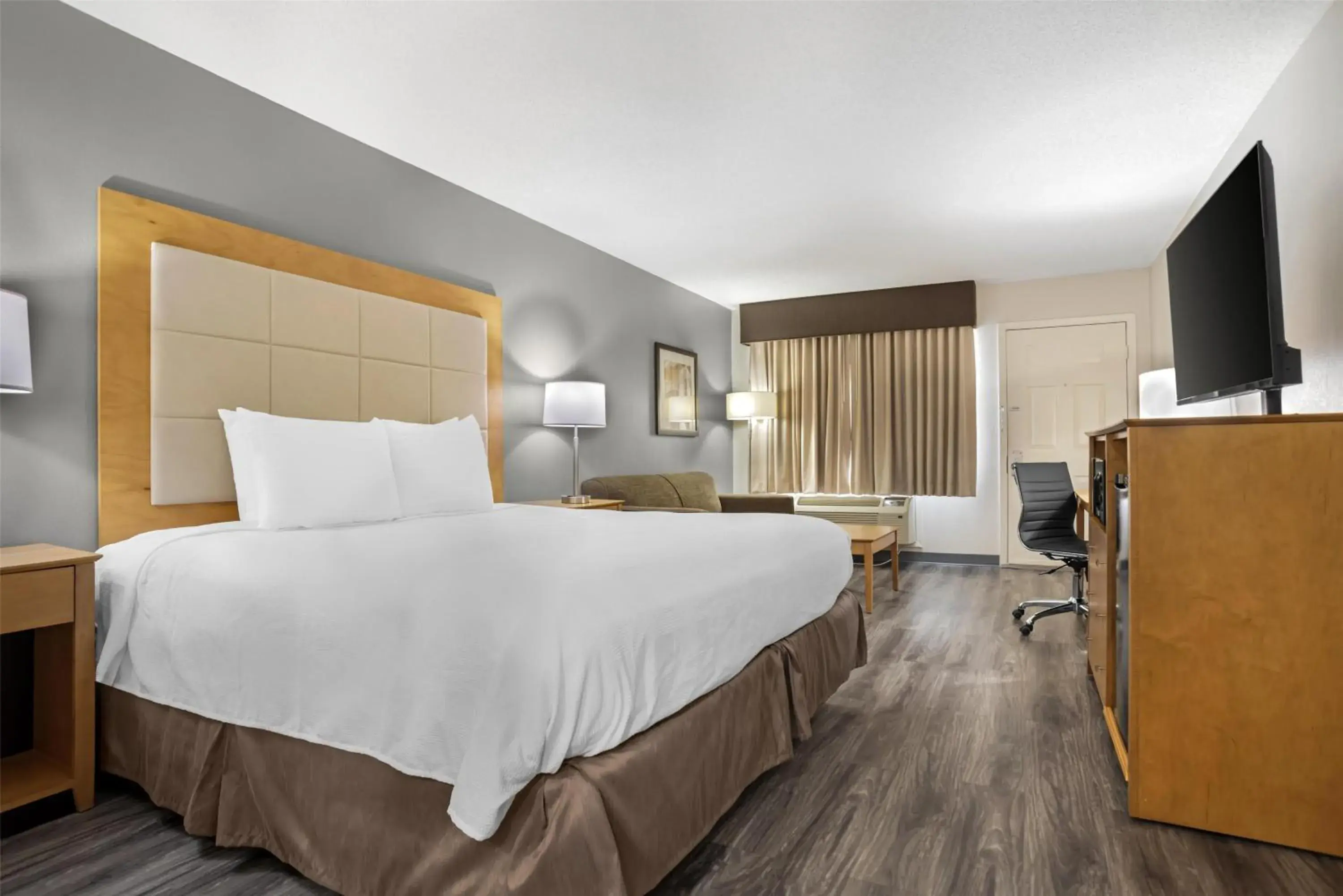 King Room with Sofa Bed - Non-Smoking in Best Western Airport Inn King Room with Sofa Bed - Non-Smoking in Best Western Airport Inn