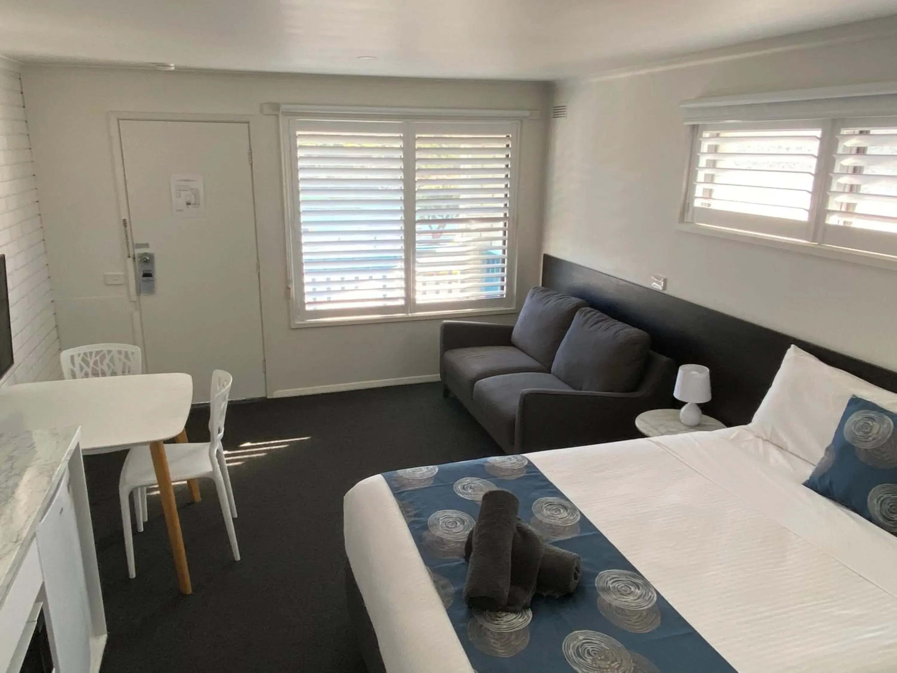 Queen Room with Sea View in Southern Ocean Motor Inn Queen Room with Sea View in Southern Ocean Motor Inn