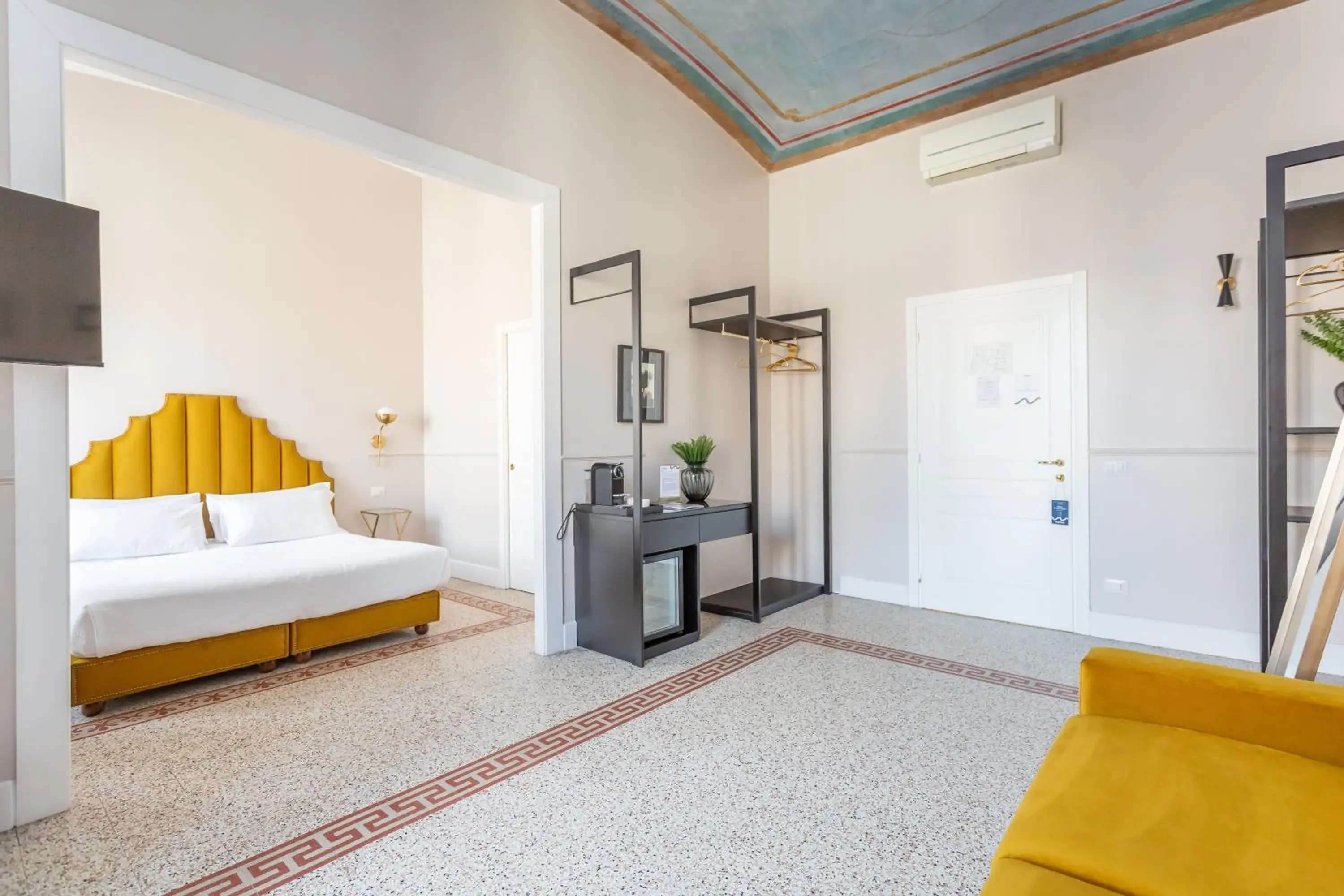 Junior Suite in Daplace - La Mongolfiera Rooms in Navona Junior Suite in Daplace - La Mongolfiera Rooms in Navona