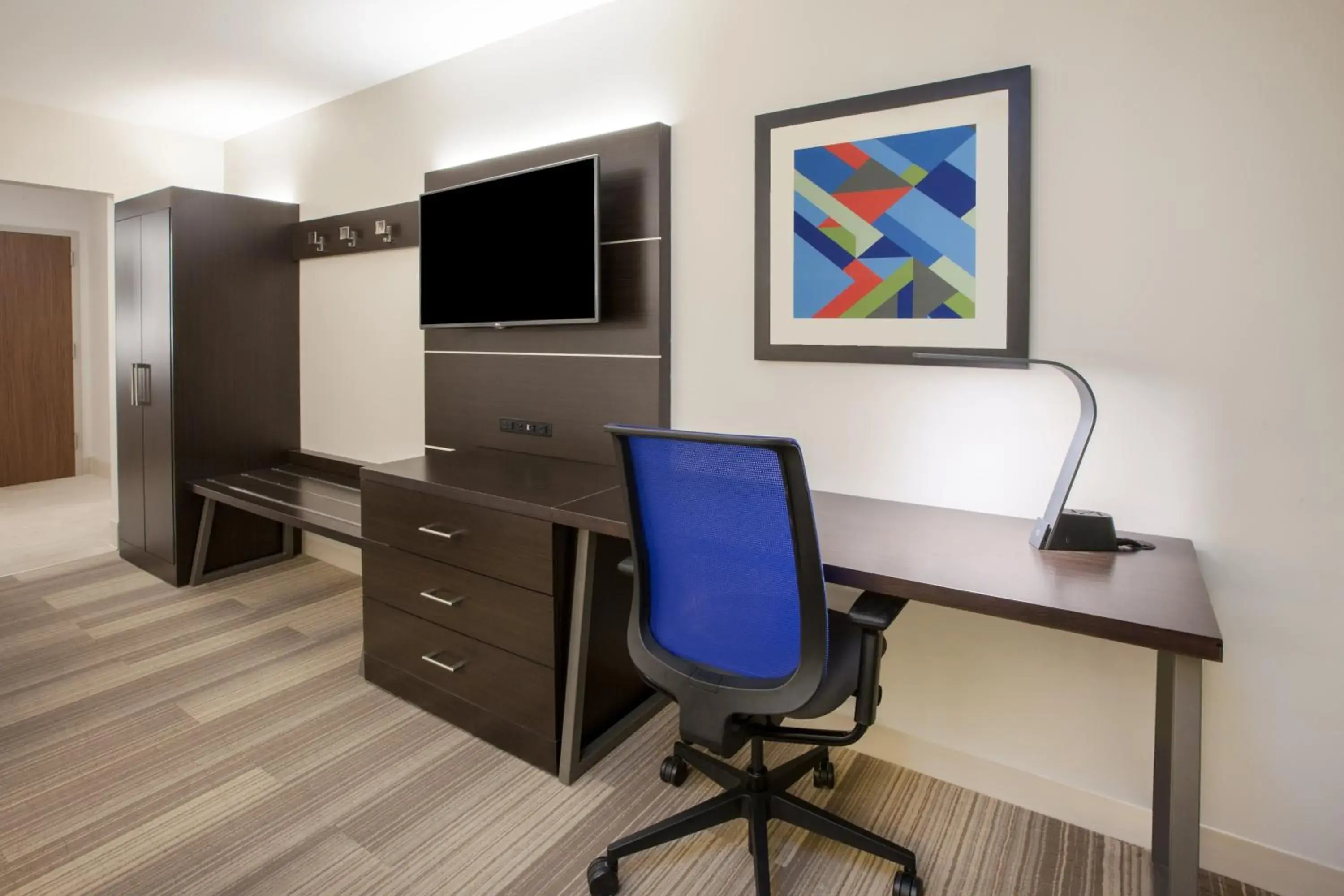 King Suite - Communication Accessible in Holiday Inn Express & Suites Asheville Downtown by IHG King Suite - Communication Accessible in Holiday Inn Express & Suites Asheville Downtown by IHG
