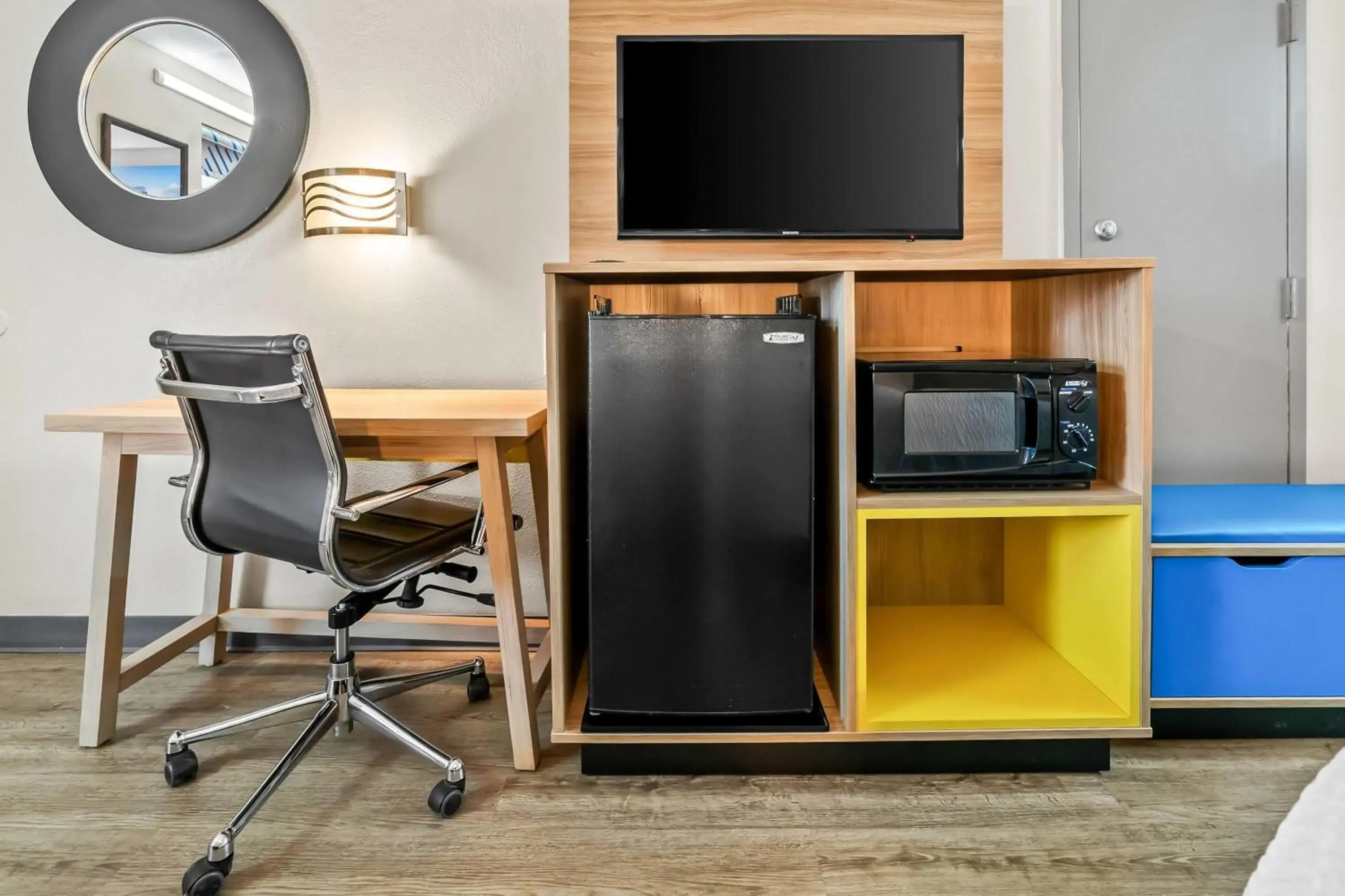 Double Room with Two Double Beds - Smoking in Days Inn by Wyndham Simpsonville Double Room with Two Double Beds - Smoking in Days Inn by Wyndham Simpsonville