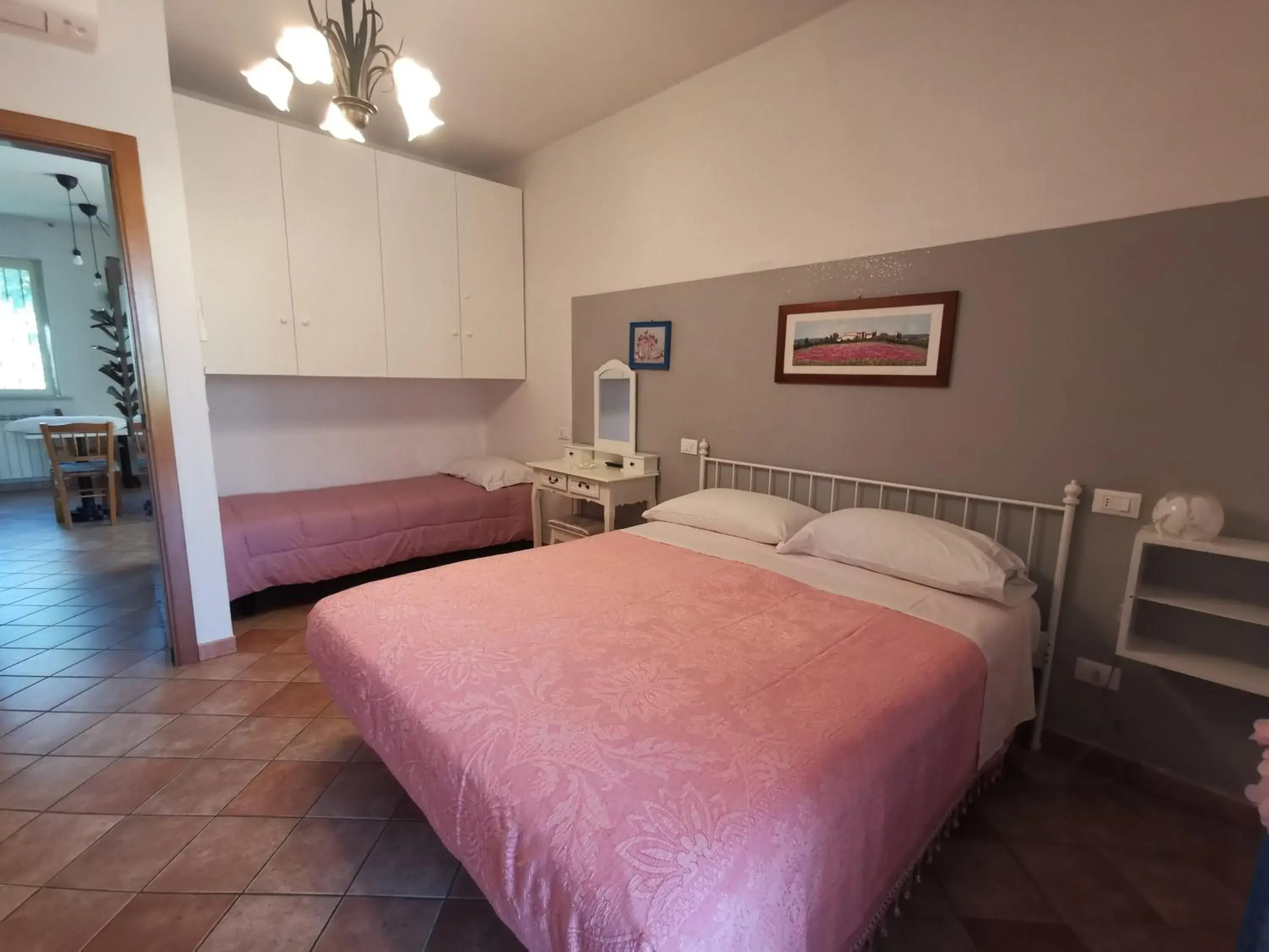 Comfort Triple Room with Shower in Villa Lucia B&B Comfort Triple Room with Shower in Villa Lucia B&B