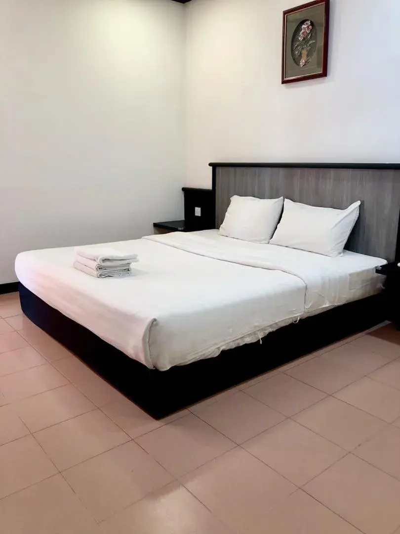 Standard Double Room in Intan Beach Resort Standard Double Room in Intan Beach Resort