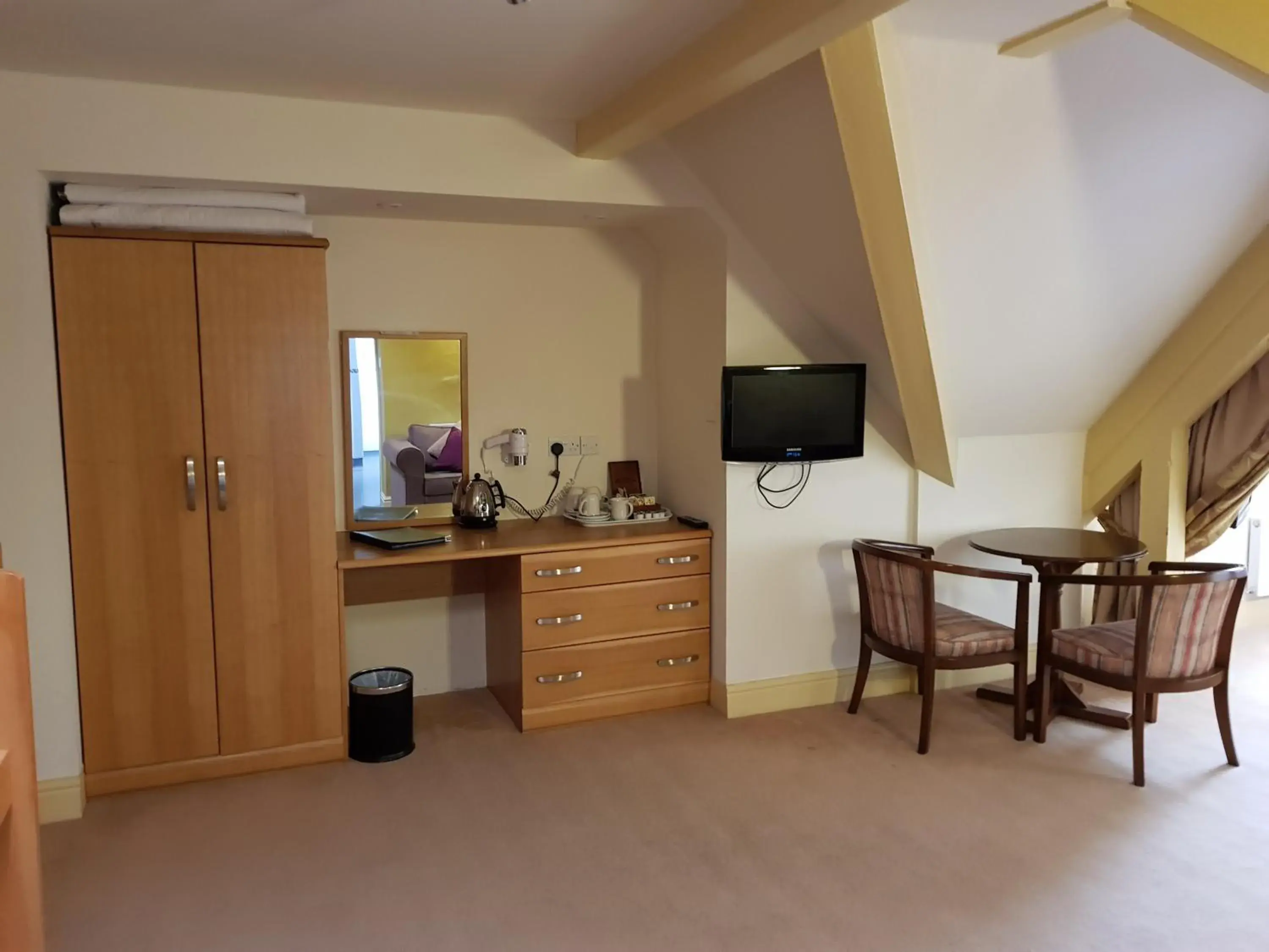 Family Suite in Windermere Park B&B inc Free off-site Health Club Family Suite in Windermere Park B&B inc Free off-site Health Club