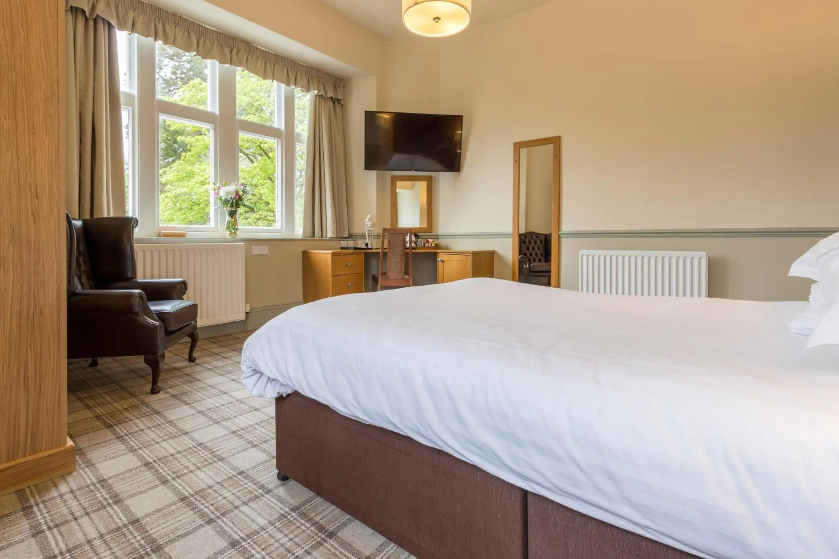 Superior Double Room in Windermere Park B&B inc Free off-site Health Club Superior Double Room in Windermere Park B&B inc Free off-site Health Club