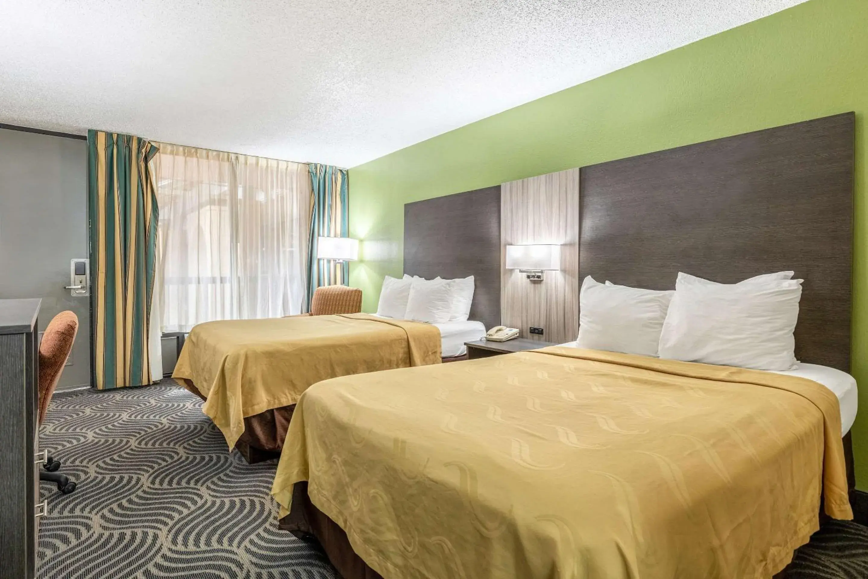 Double Room with Two Double Beds and Pool View - Non-Smoking in Quality Inn Newport Double Room with Two Double Beds and Pool View - Non-Smoking in Quality Inn Newport