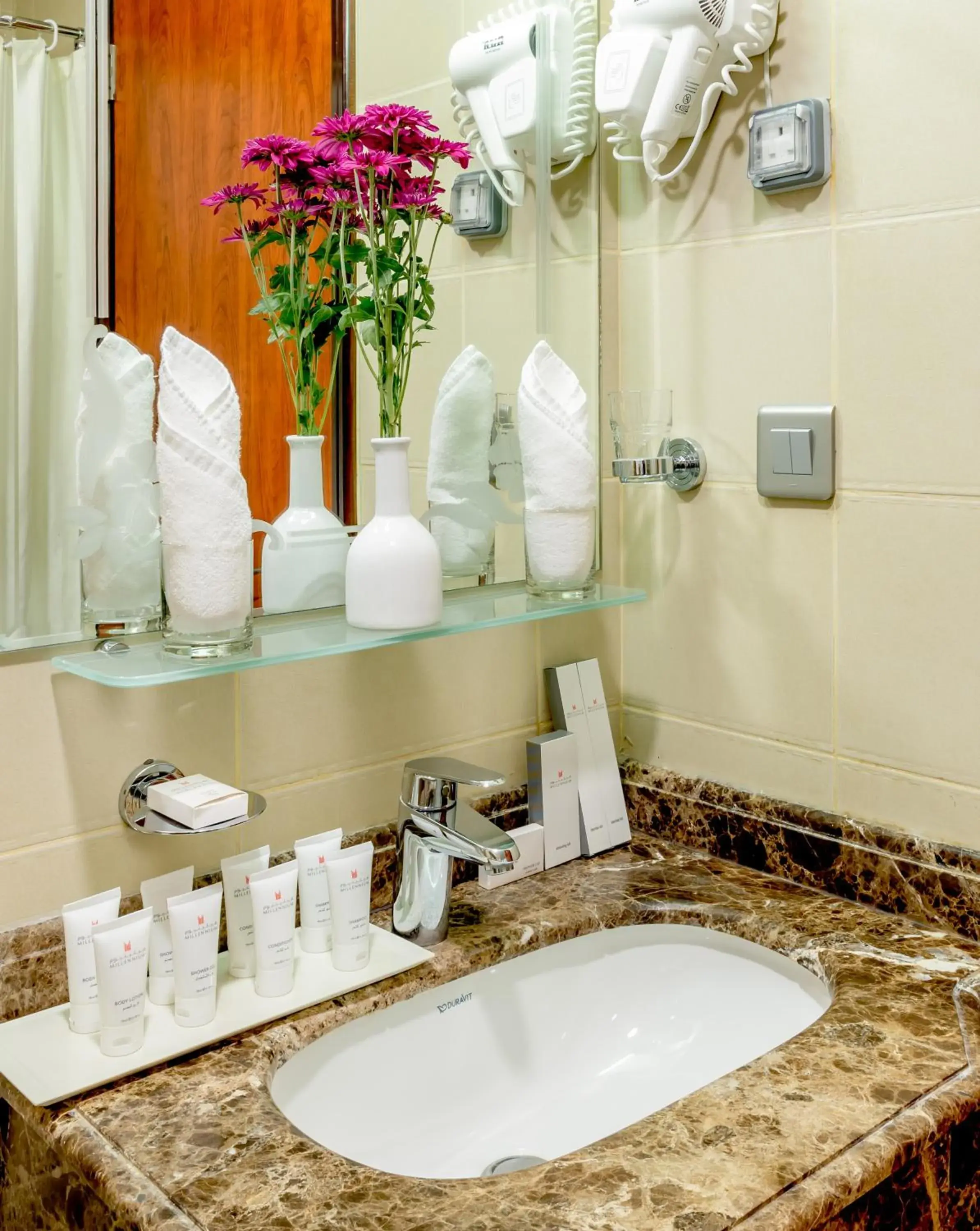 Standard Twin Room in M Hotel Al Dana Makkah by Millennium Standard Twin Room in M Hotel Al Dana Makkah by Millennium