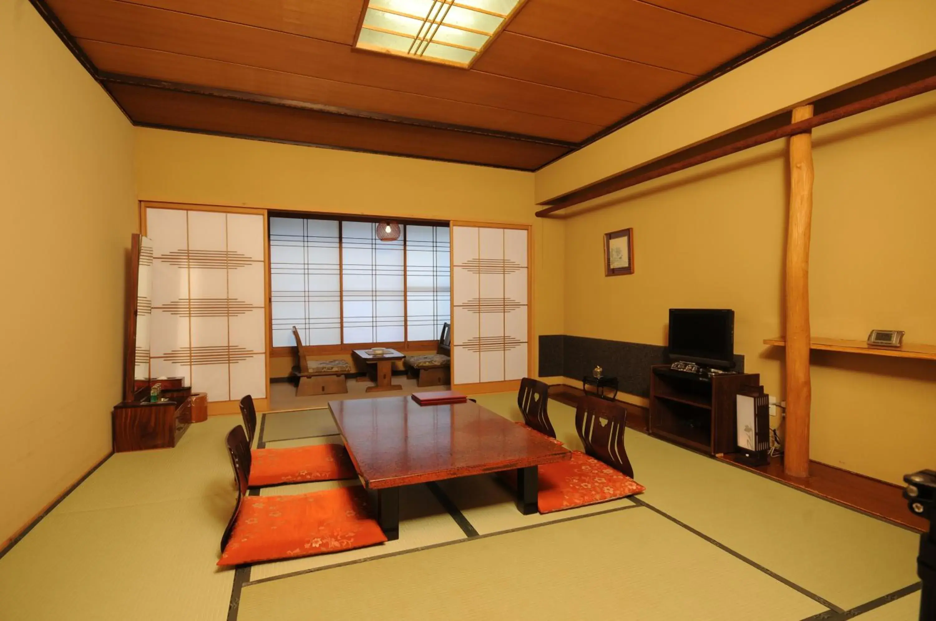 Standard Family Room in Ryokan Ichinomatsu Standard Family Room in Ryokan Ichinomatsu
