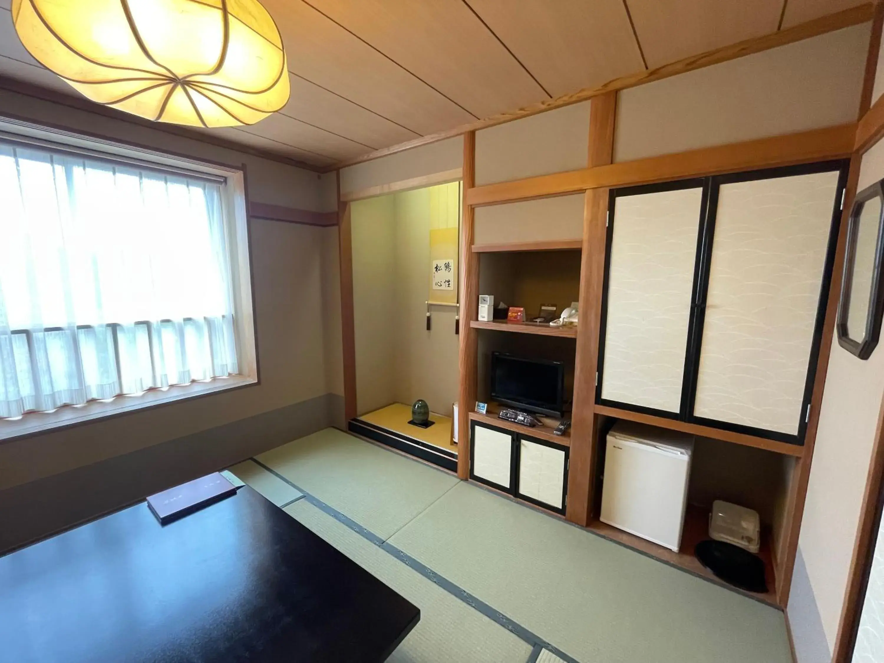 Japanese-Style Room in Ryokan Ichinomatsu Japanese-Style Room in Ryokan Ichinomatsu