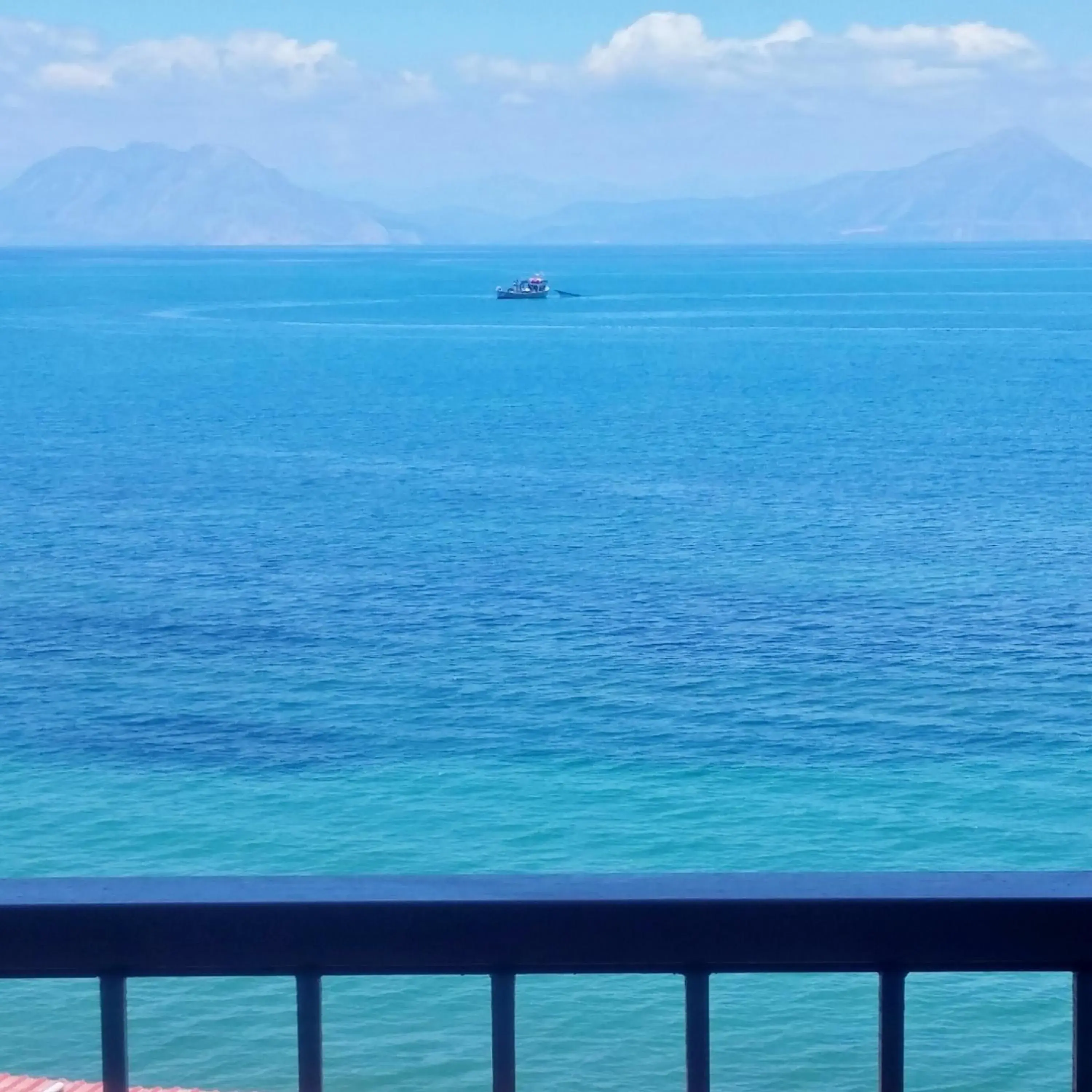 Quadruple Room with Sea View in Castella Beach Quadruple Room with Sea View in Castella Beach