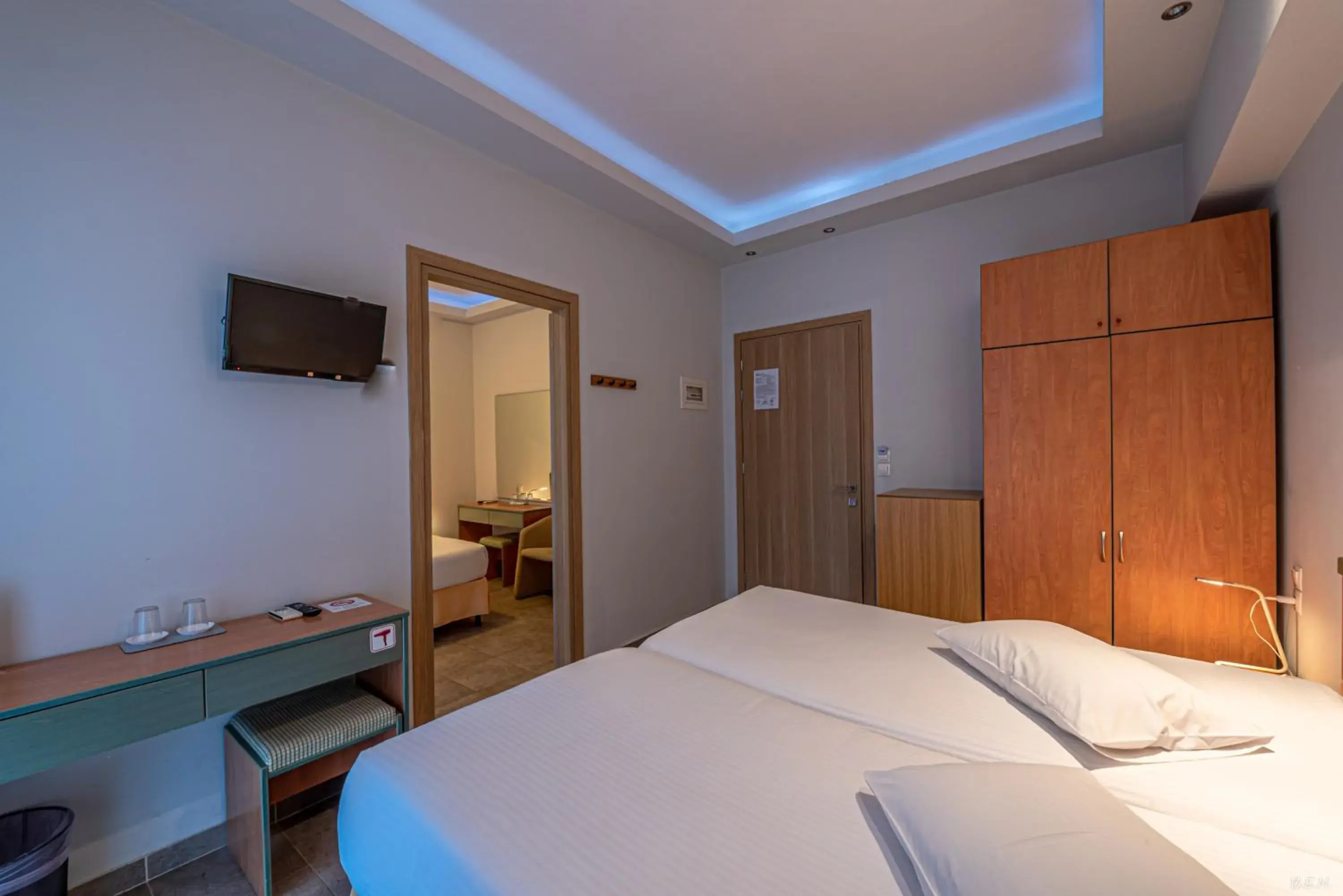 Quadruple Room with Sea View in Castella Beach Quadruple Room with Sea View in Castella Beach