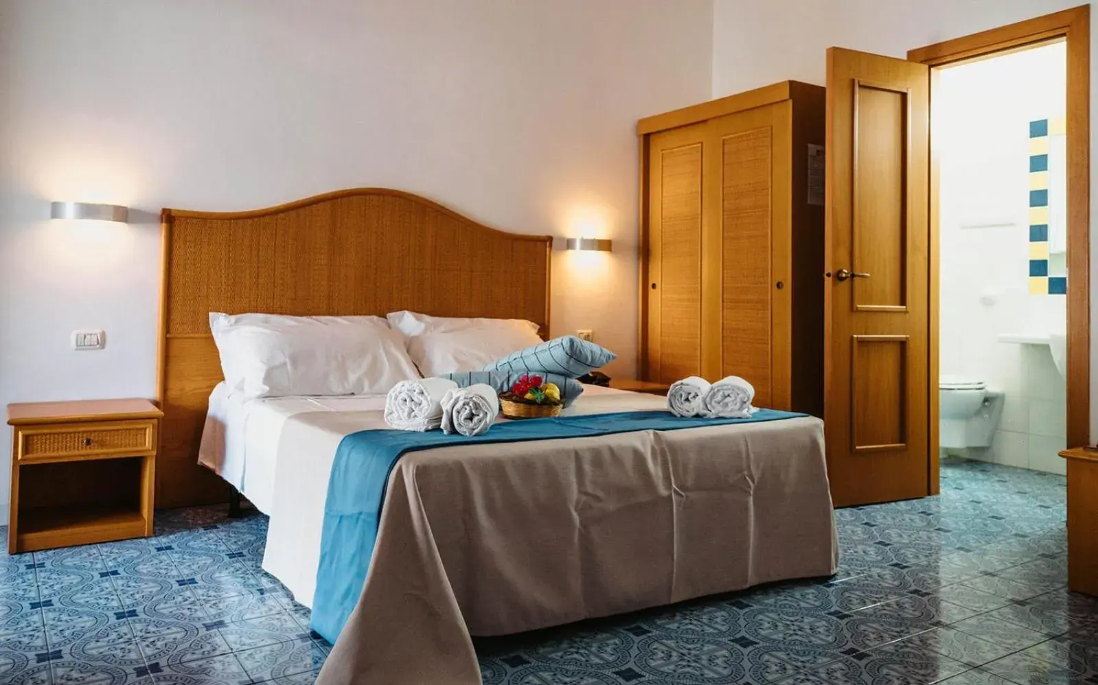 Quadruple Room in Hotel Rojas Quadruple Room in Hotel Rojas