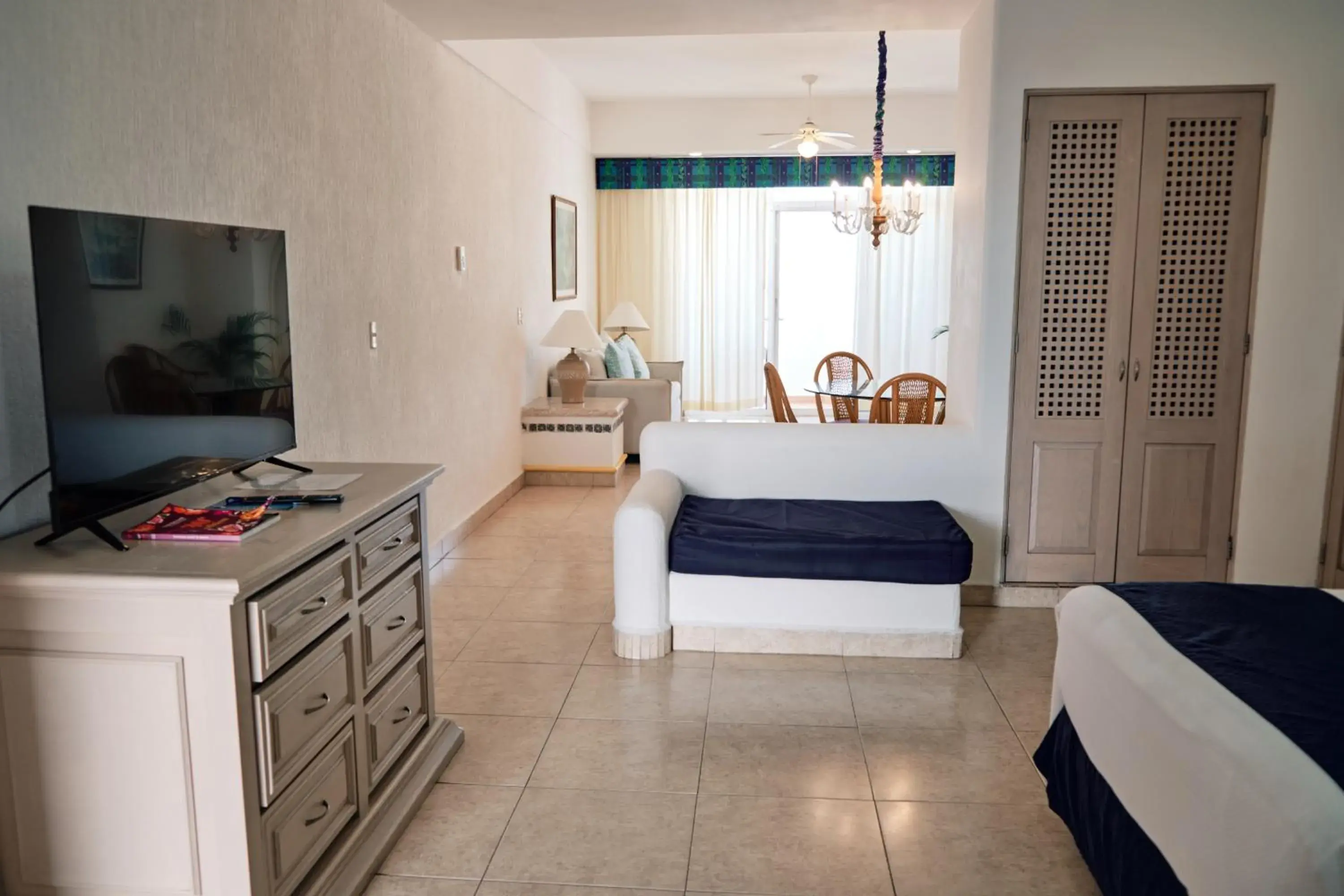 Junior Suite Ocean Front in The Inn at Mazatlan Junior Suite Ocean Front in The Inn at Mazatlan