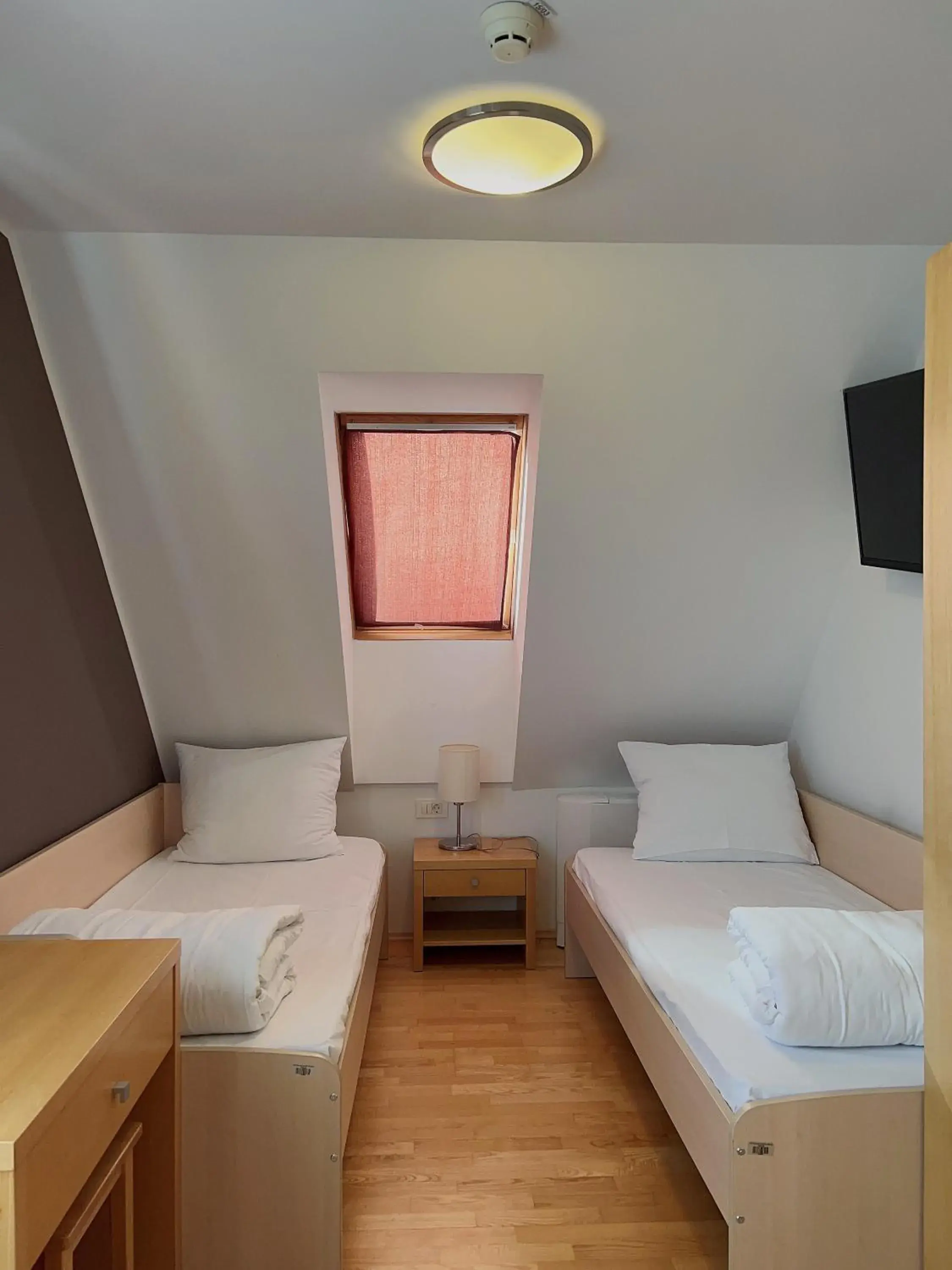 Standard Twin Room in Villa Mari I Standard Twin Room in Villa Mari I