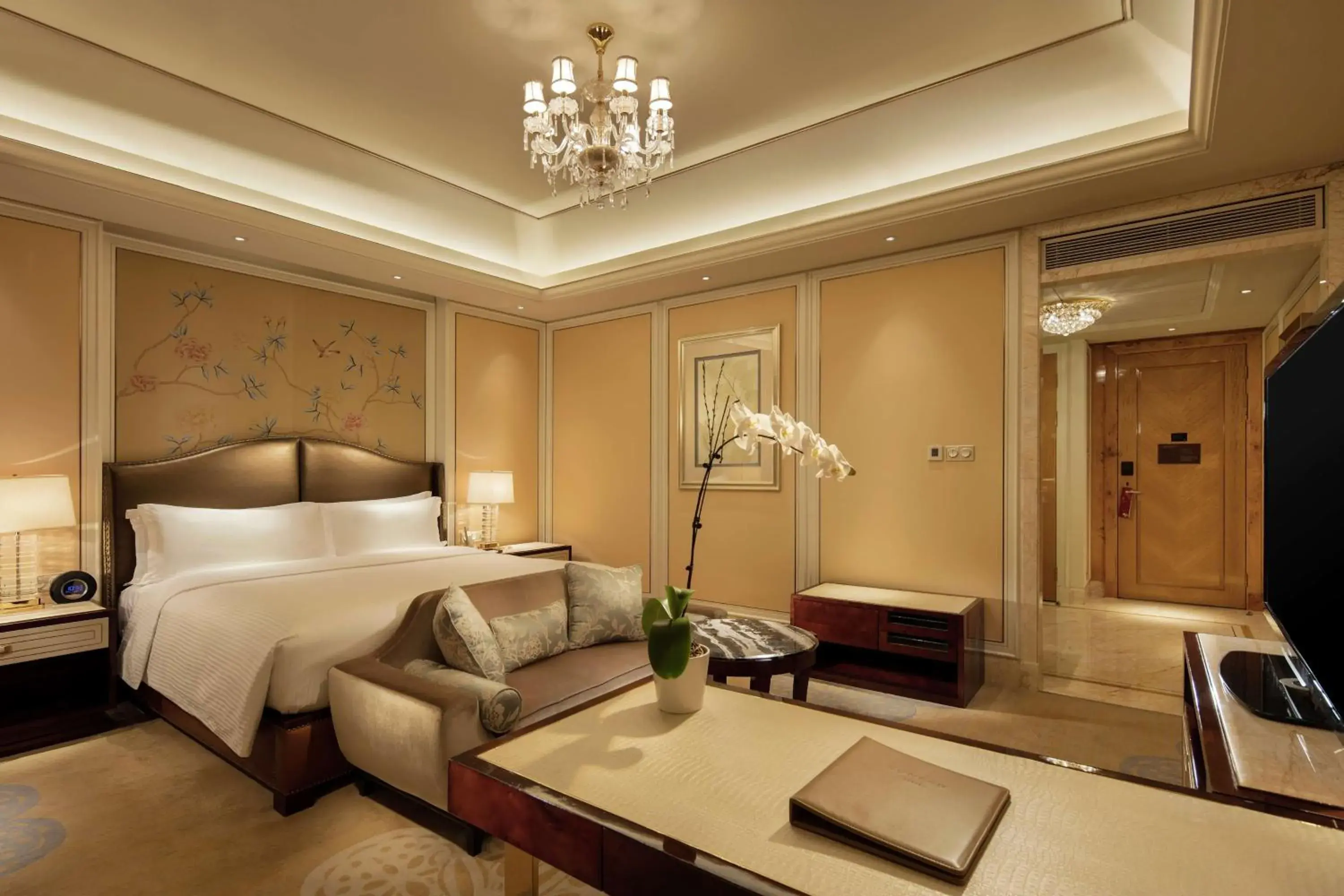 Deluxe King Room in Conrad Dalian Deluxe King Room in Conrad Dalian