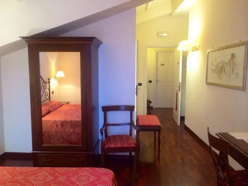 Standard Single Room in Villa Chiara Hotel Standard Single Room in Villa Chiara Hotel