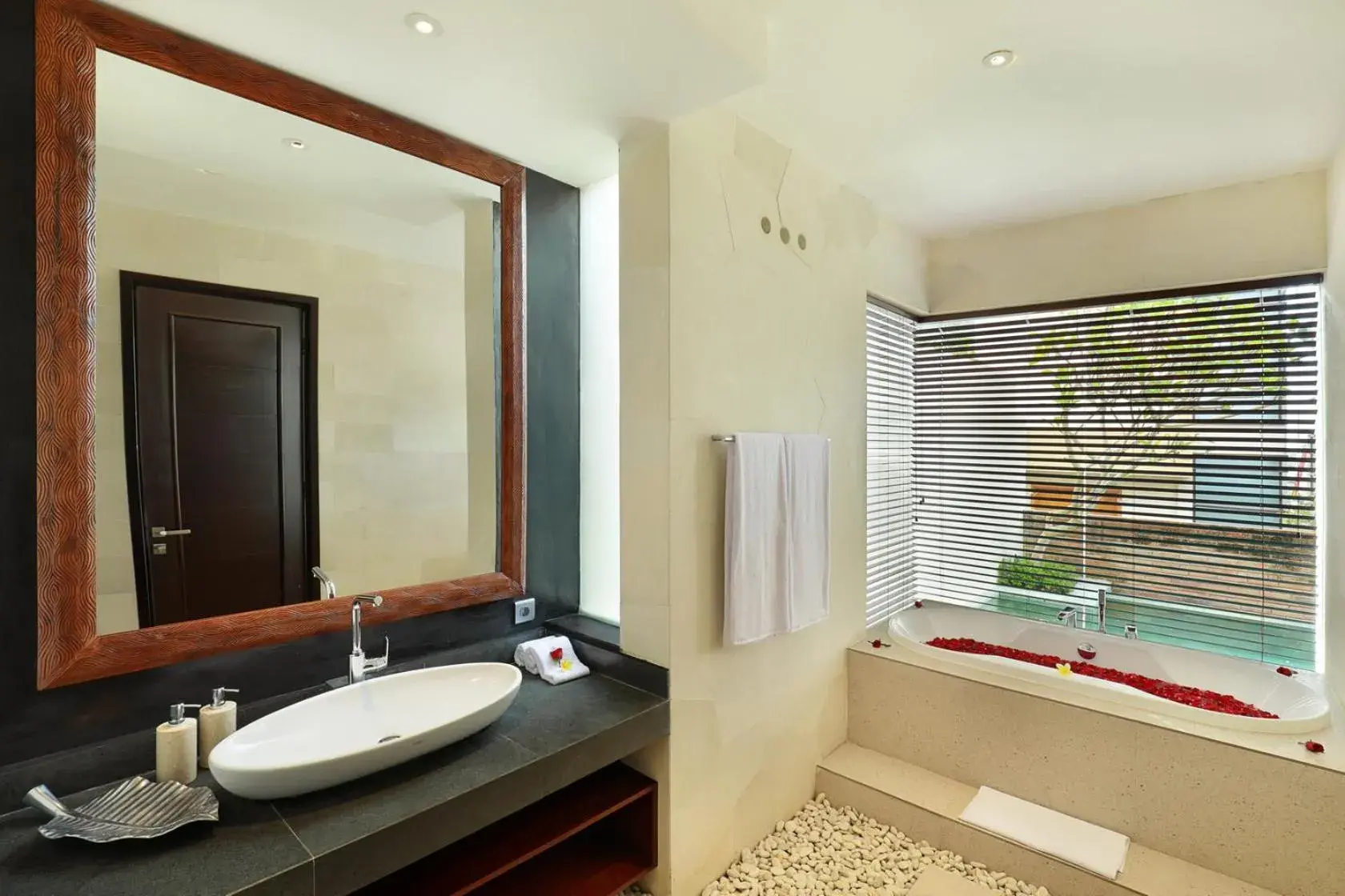 Two-Bedroom Villa in The Miracle Villa Nusa Dua Two-Bedroom Villa in The Miracle Villa Nusa Dua