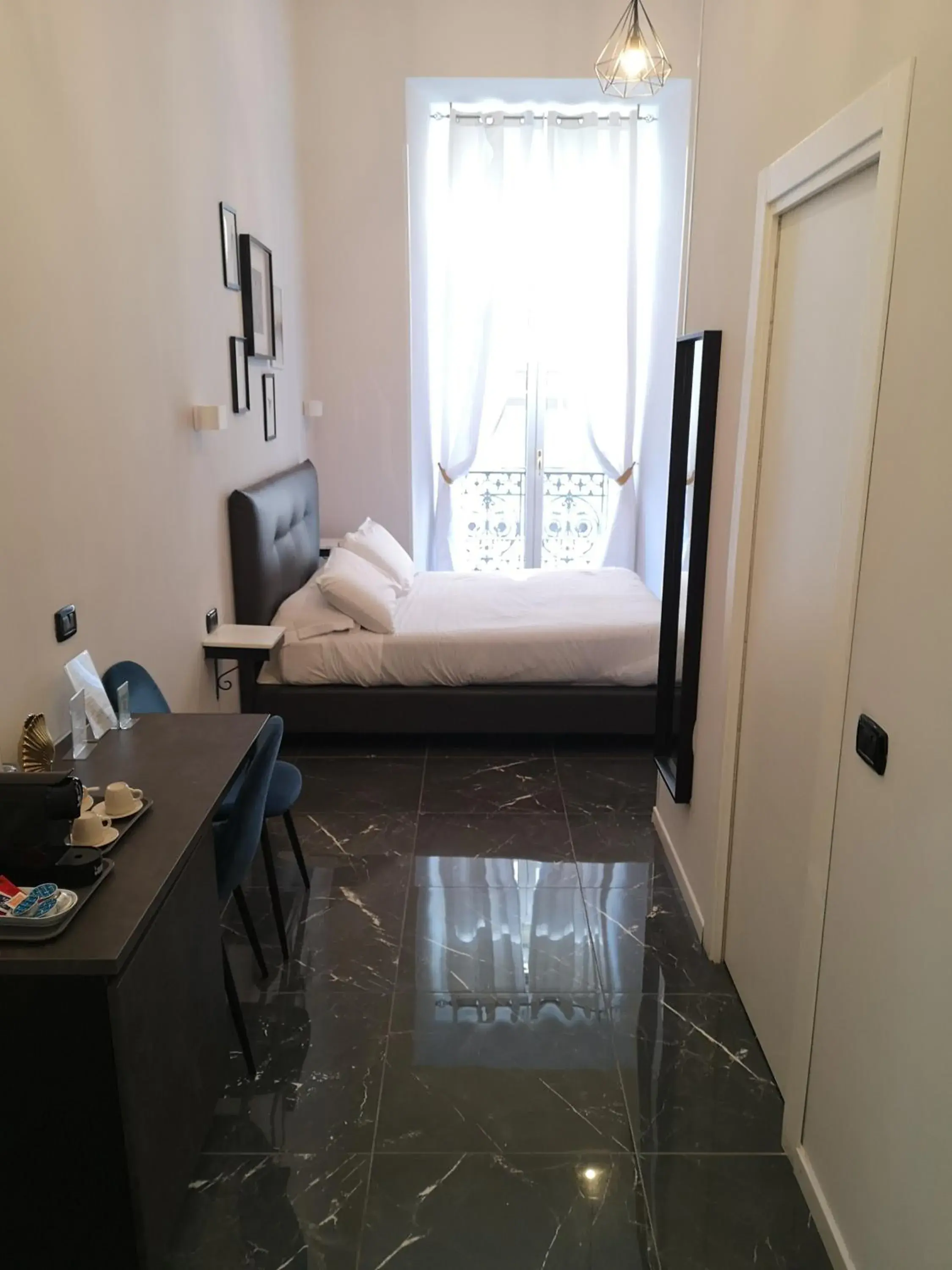 Comfort Double Room with Balcony in Comfort Zone Naples Comfort Double Room with Balcony in Comfort Zone Naples