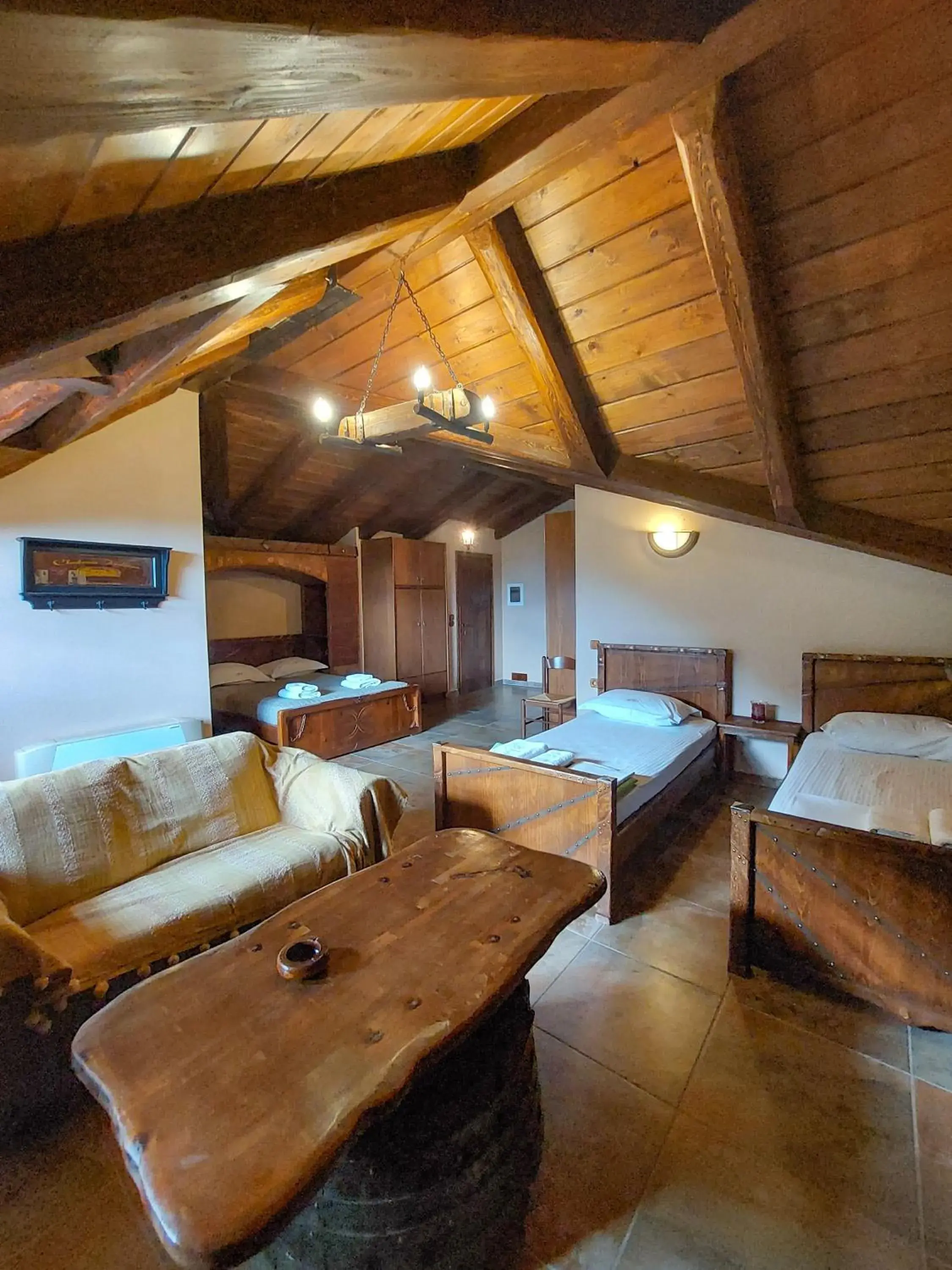 Suite with Jacuzzi in Metohi Suite with Jacuzzi in Metohi