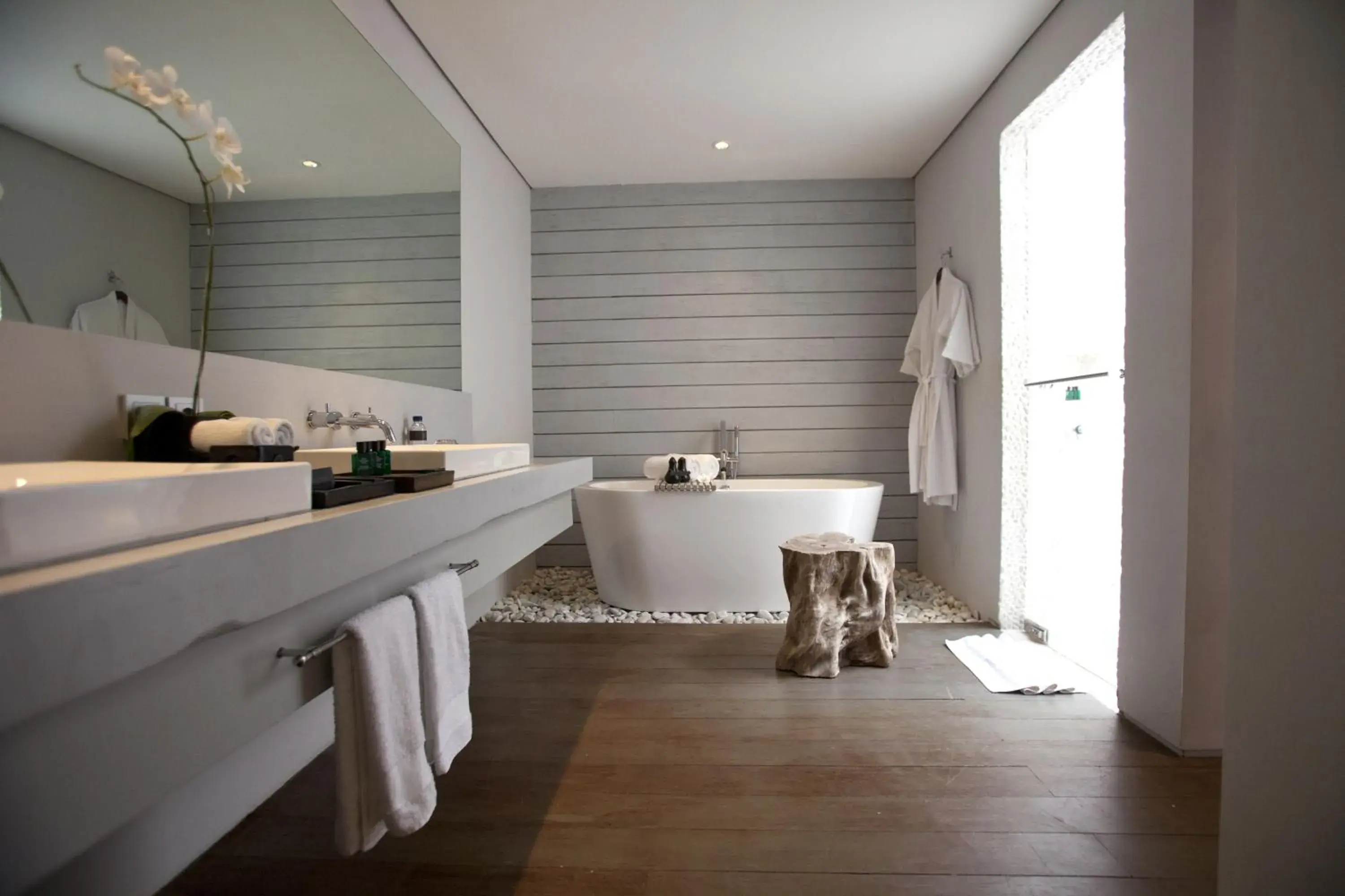 Luxury Ocean View Suite in Boutique Hotel The Lombok Lodge Luxury Ocean View Suite in Boutique Hotel The Lombok Lodge