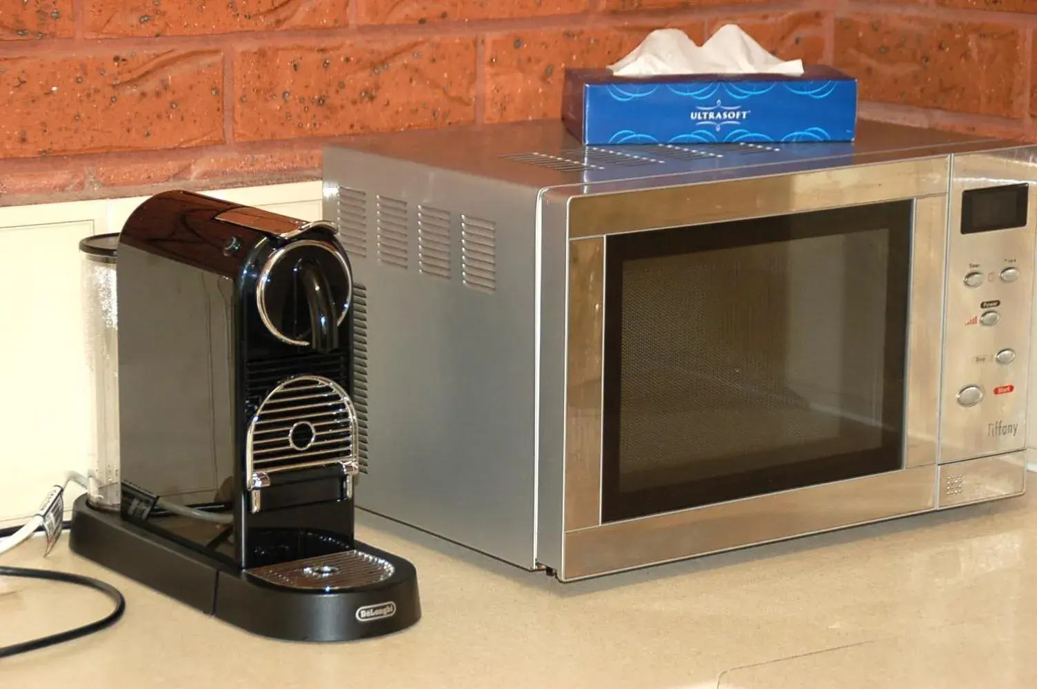 Deluxe Twin Room in Meramie Motor Inn Deluxe Twin Room in Meramie Motor Inn