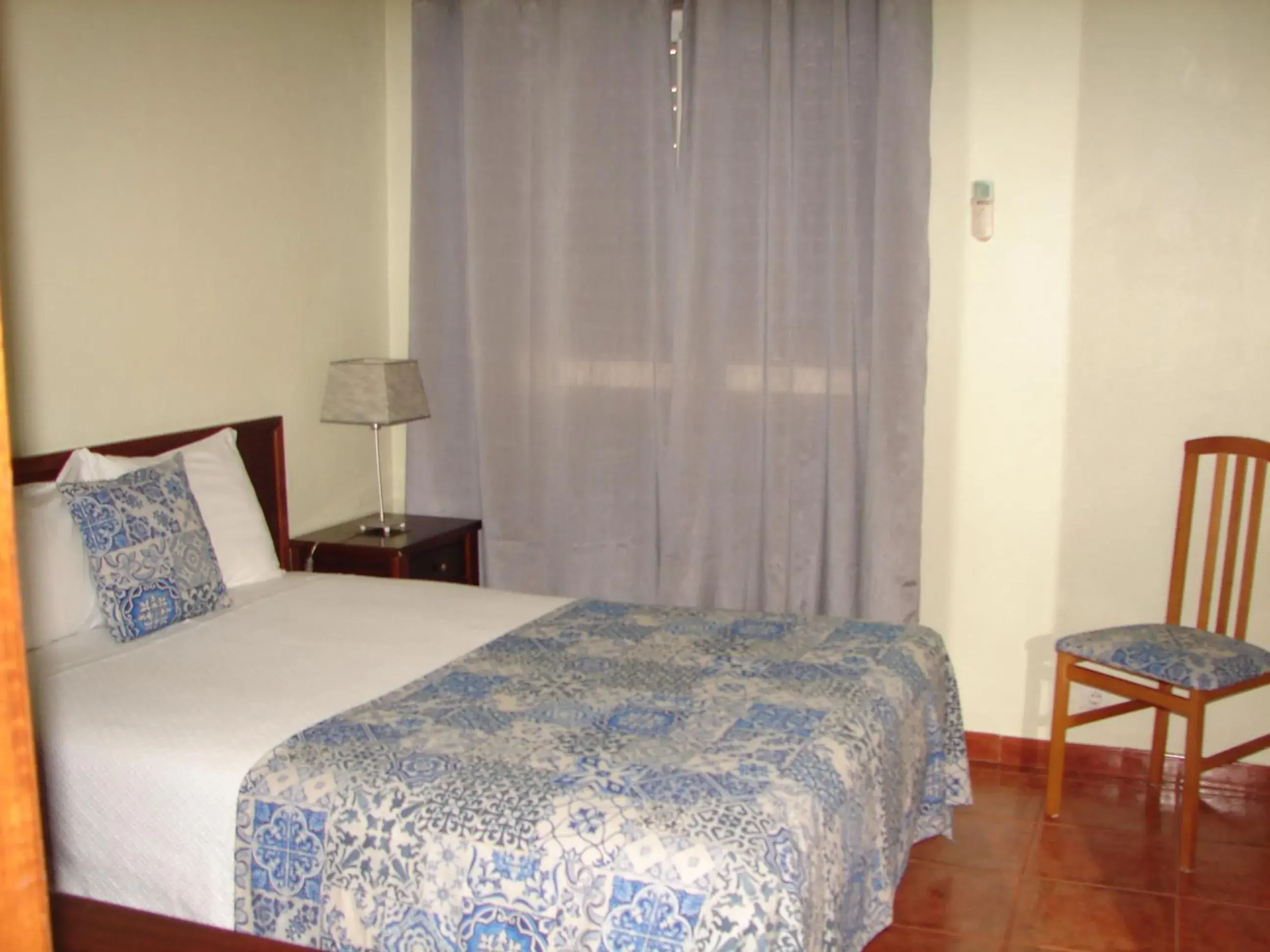 Single Room in Hotel Santa Barbara Single Room in Hotel Santa Barbara