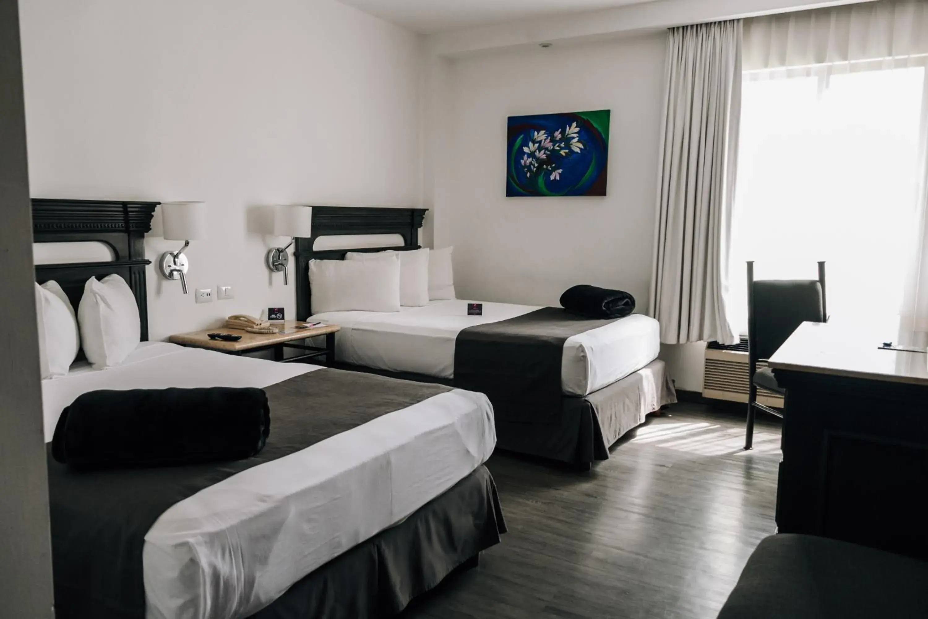 Double Room with Two Double Beds in Hotel Victoria Express Double Room with Two Double Beds in Hotel Victoria Express