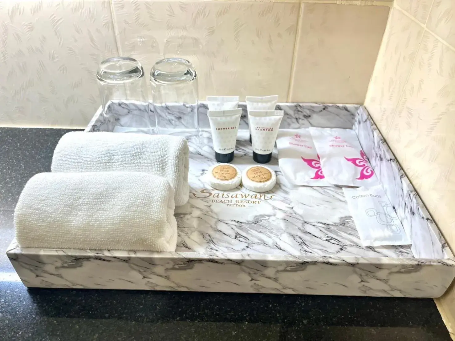 Deluxe King Room in Saisawan Beach Luxury Hotel Deluxe King Room in Saisawan Beach Luxury Hotel