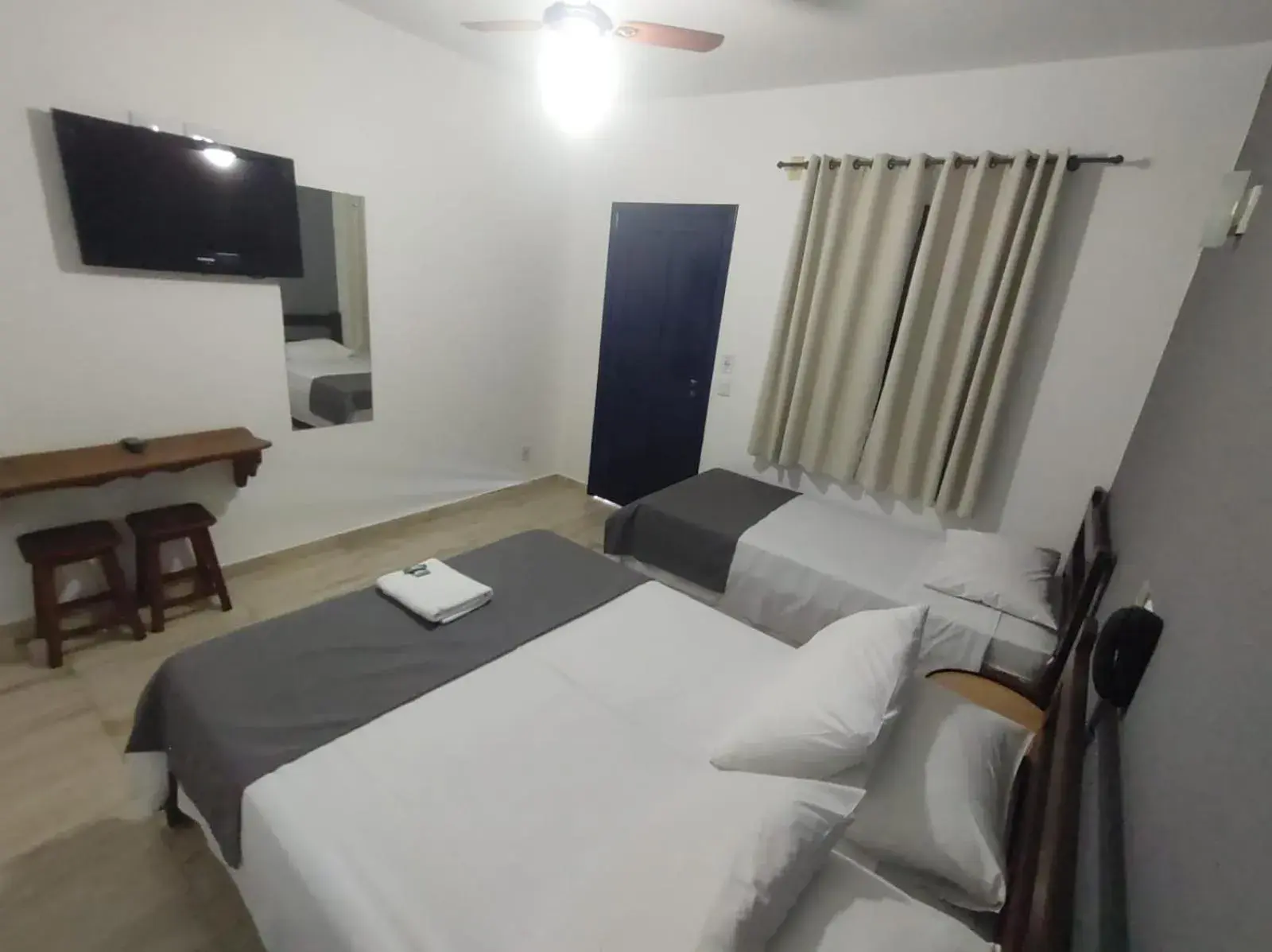 Standard Triple Room in Pousada Dona Emilia Standard Triple Room in Pousada Dona Emilia