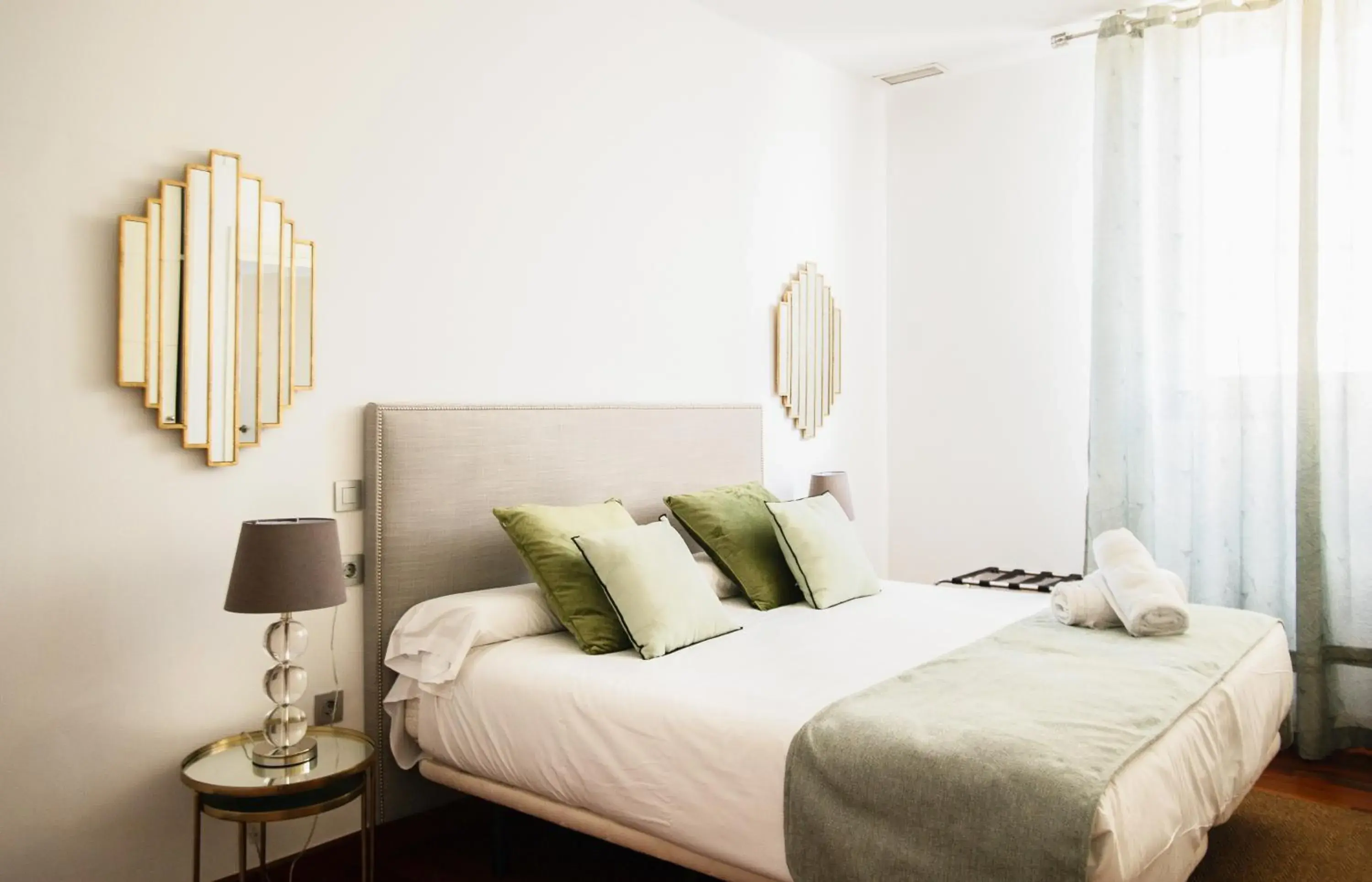 AZZ Sevilla Torre de la Plata Apartamentos AZZ Sevilla Torre de la Plata Apartamentos