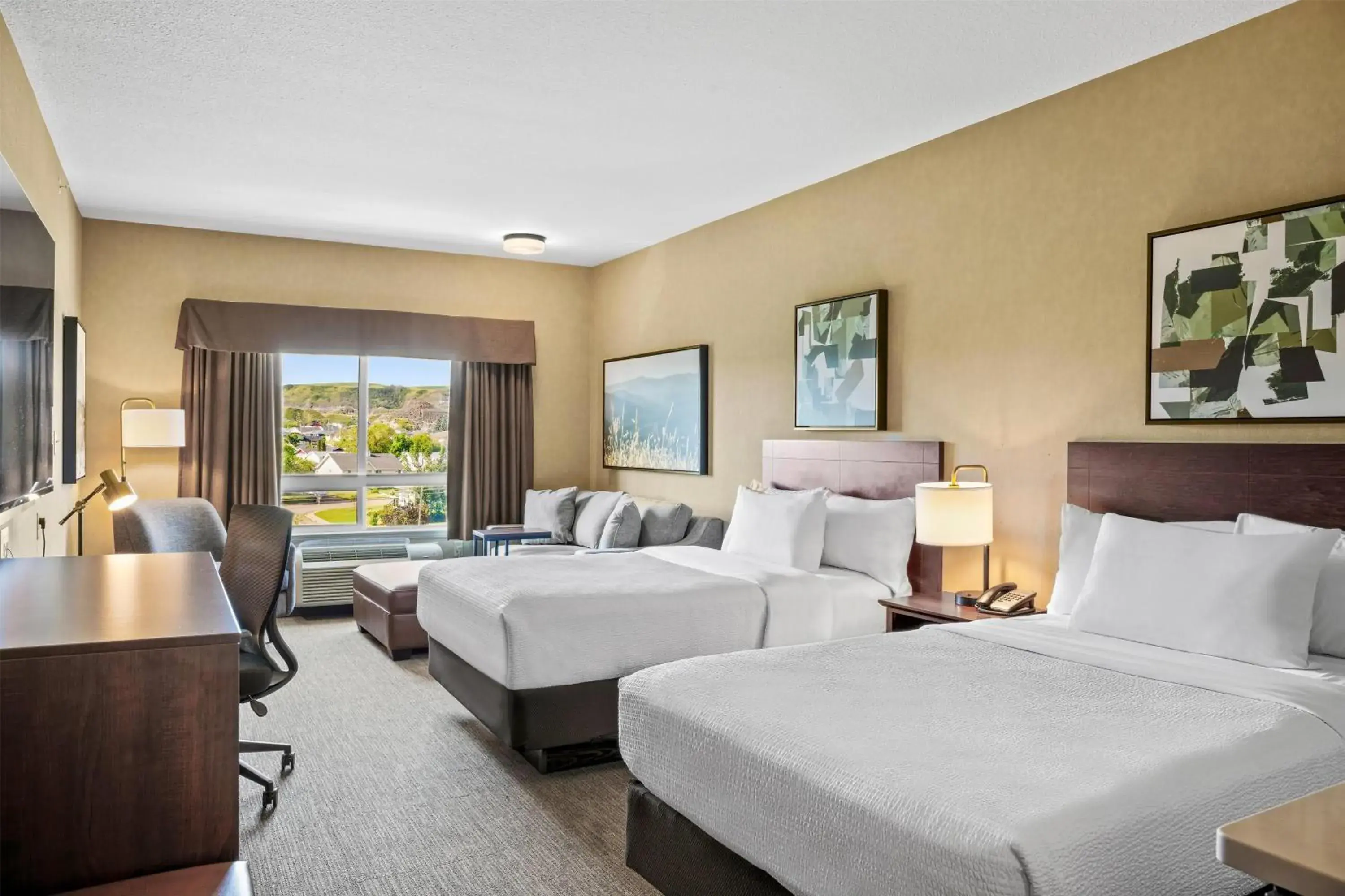 Double Room with Two Double Beds - Non-Smoking in Ramada by Wyndham Drumheller Hotel & Suites Double Room with Two Double Beds - Non-Smoking in Ramada by Wyndham Drumheller Hotel & Suites